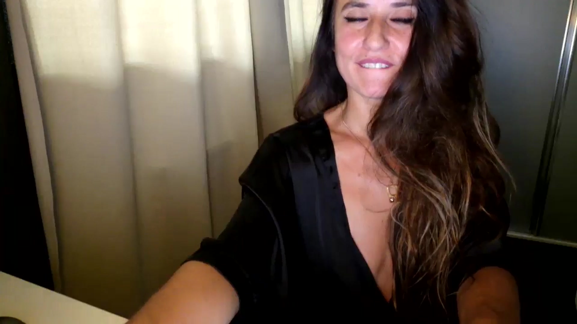 Gallery image thumbnail from DANIELLE's myfreecams stream on, 07/15/2025, 14:23 image 4 of 20