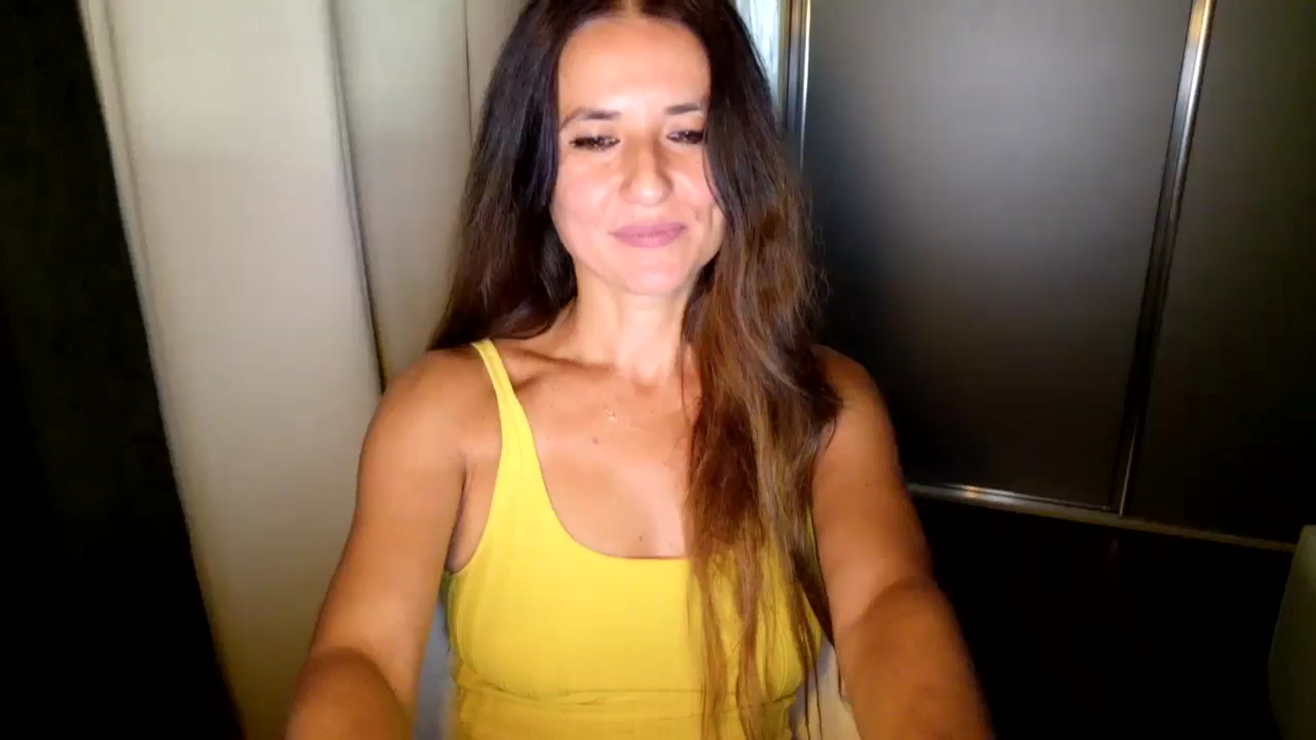 Gallery image thumbnail from DANIELLE's myfreecams stream on, 07/25/2025, 05:34 image 10 of 20
