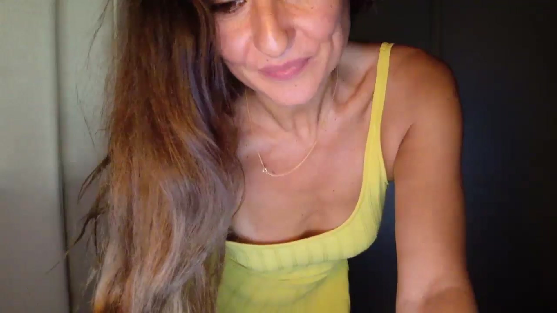 Gallery image thumbnail from DANIELLE's myfreecams stream on, 07/25/2025, 05:51 image 10 of 20