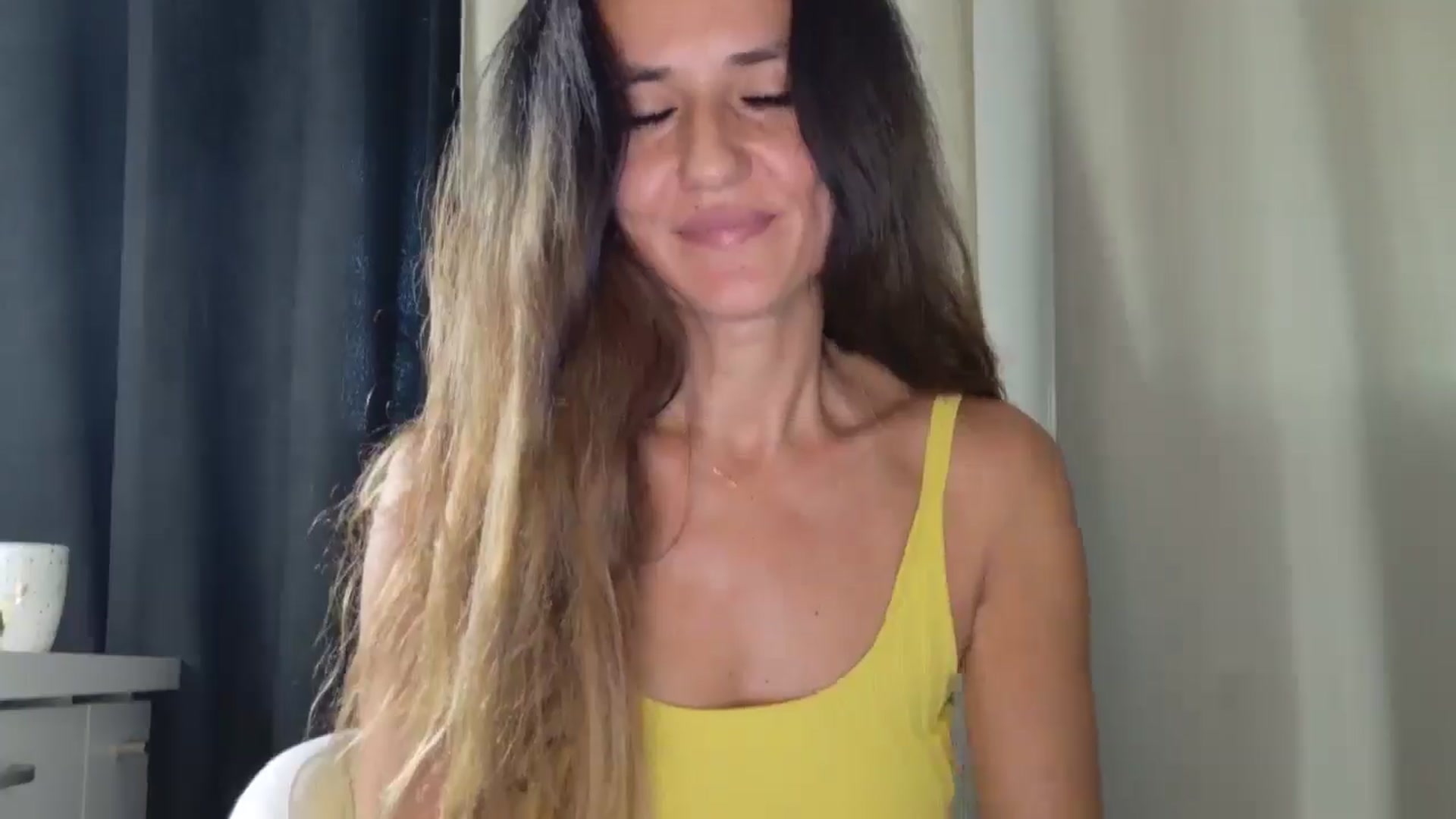 Gallery image thumbnail from DANIELLE's myfreecams stream on, 07/25/2025, 06:30 image 4 of 20