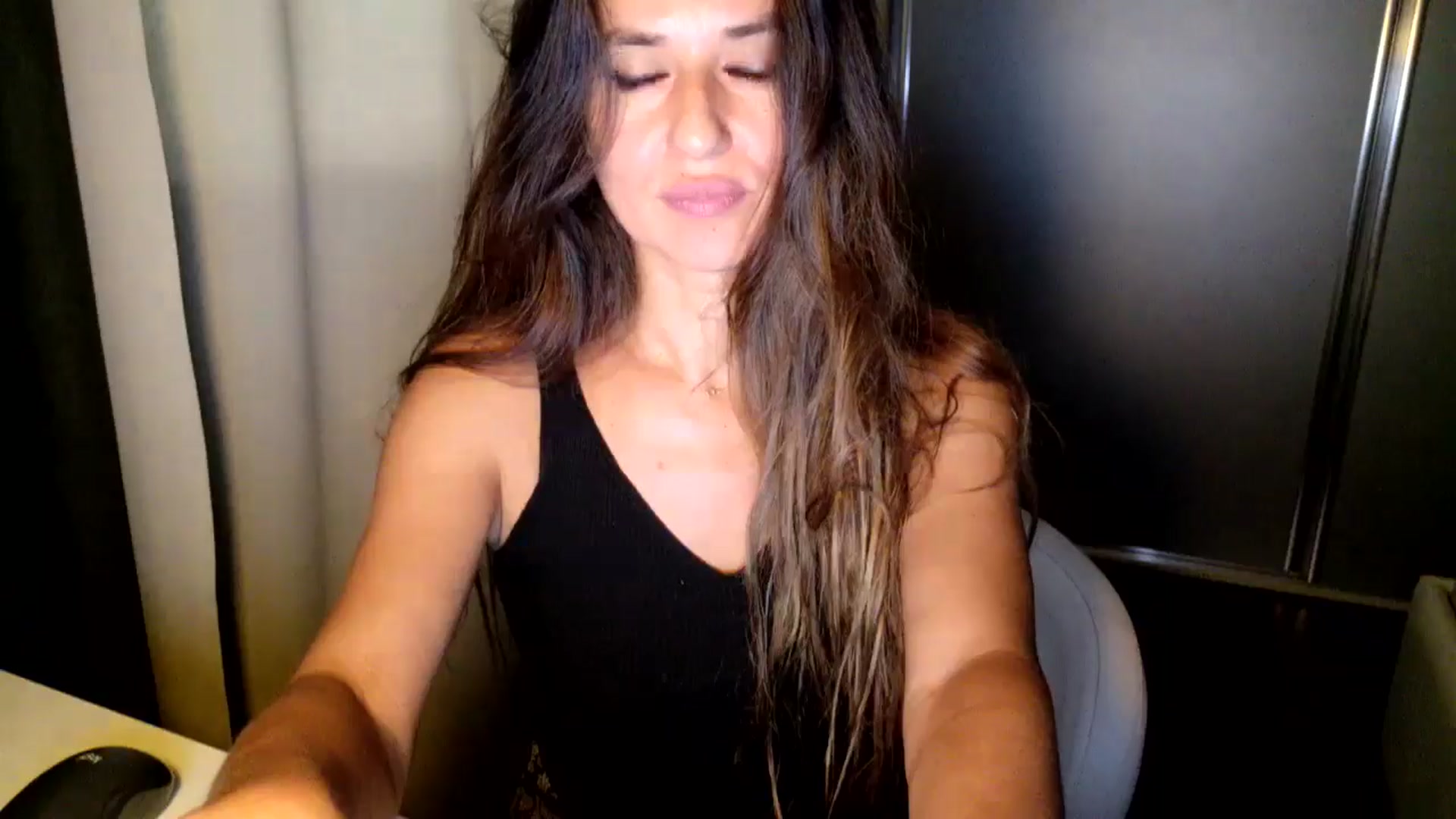 Gallery image thumbnail from DANIELLE's myfreecams stream on, 07/31/2025, 05:43 image 4 of 20