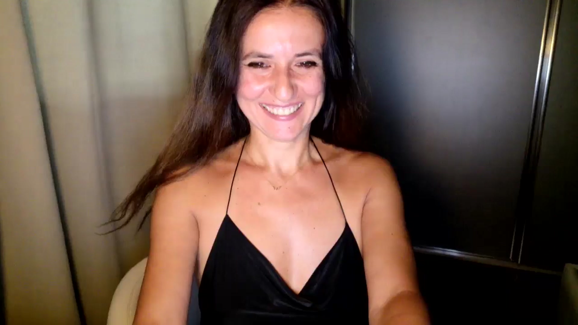 Gallery image thumbnail from DANIELLE's myfreecams stream on, 08/07/2025, 05:14 image 4 of 20