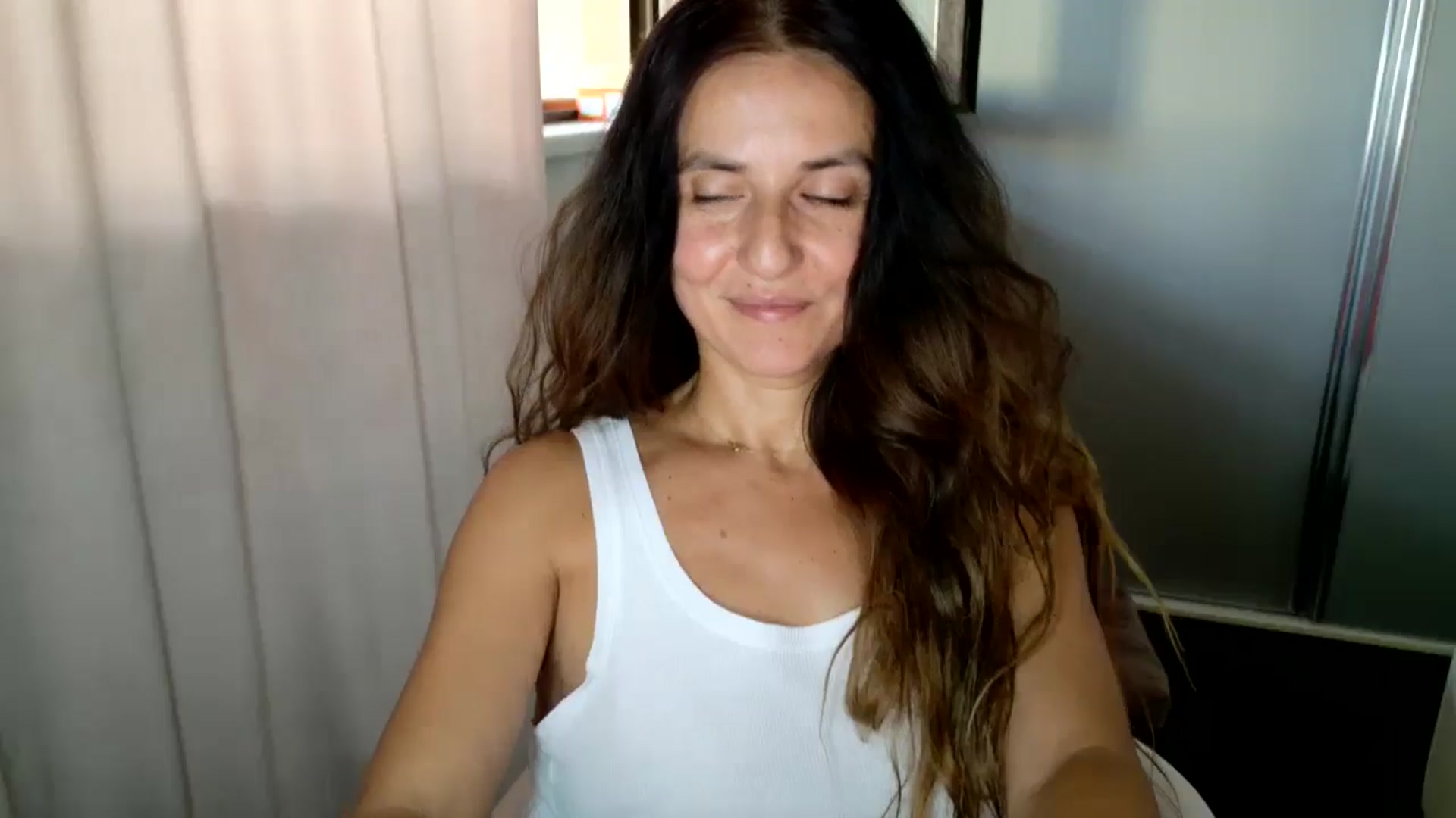 Gallery image thumbnail from DANIELLE's myfreecams stream on, 08/22/2025, 04:49 image 3 of 20