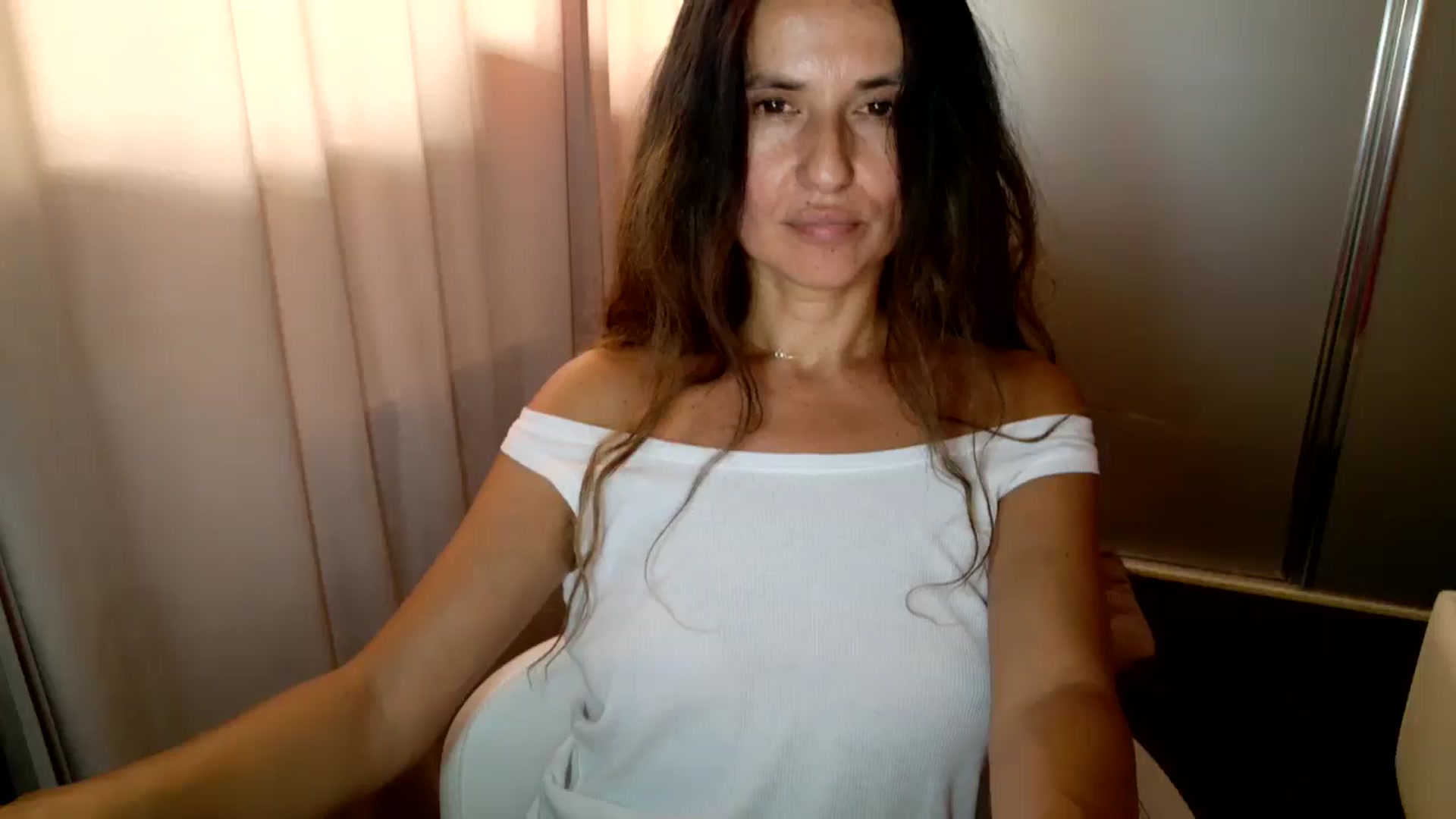 Gallery image thumbnail from DANIELLE's myfreecams stream on, 08/22/2025, 07:15 image 5 of 20