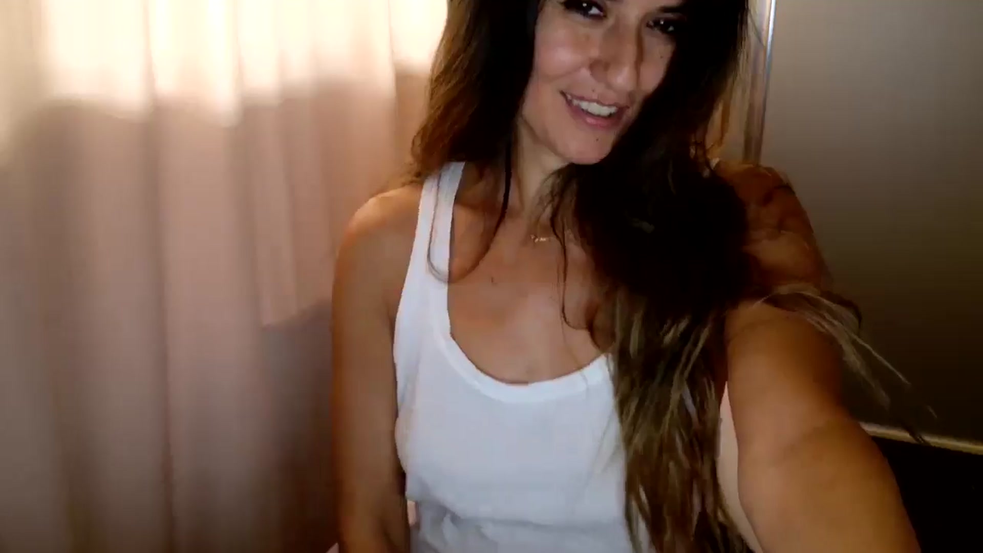 Gallery image thumbnail from DANIELLE's myfreecams stream on, 08/25/2025, 08:53 image 7 of 20