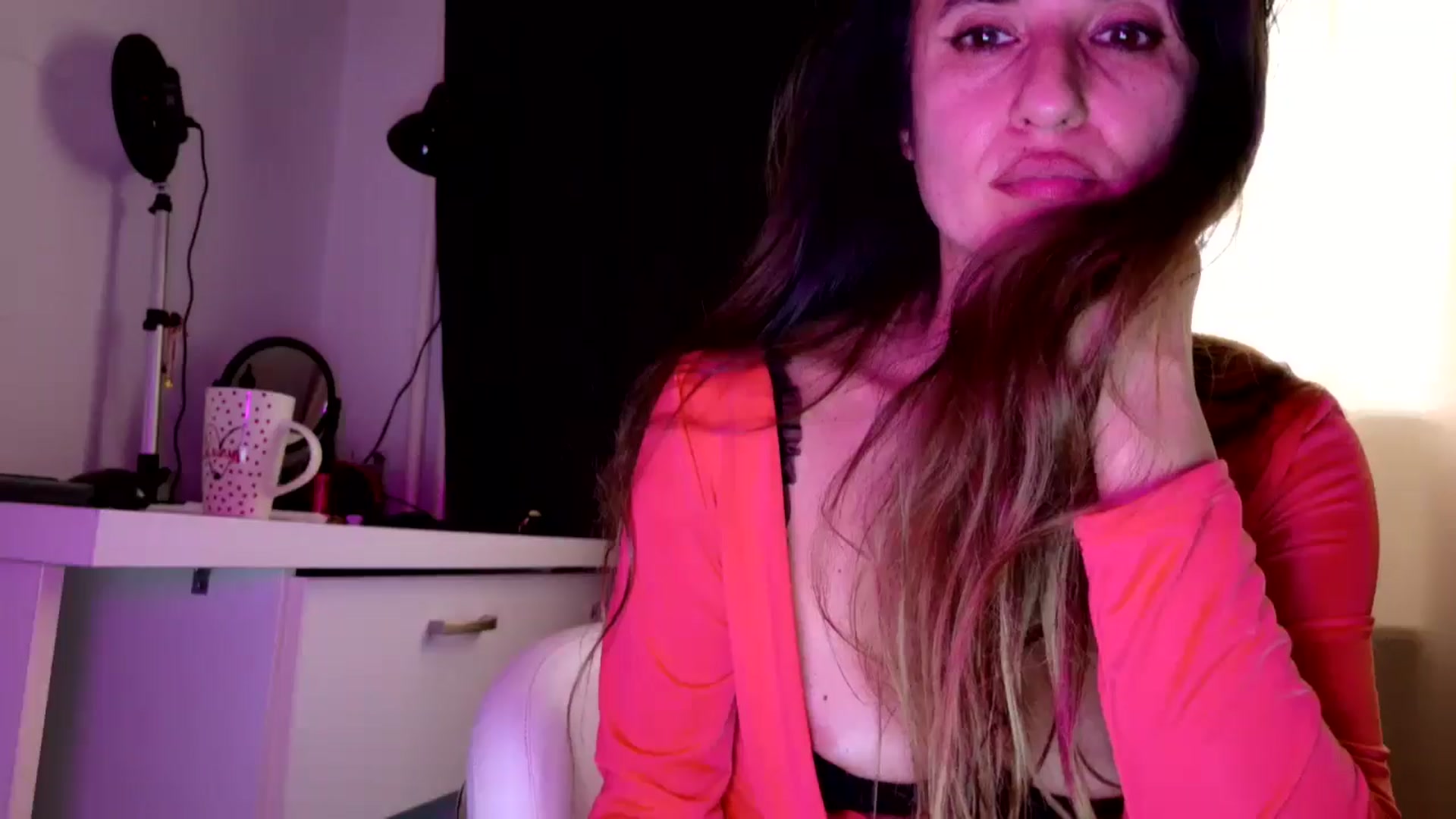 Gallery image thumbnail from DANIELLE's myfreecams stream on, 10/06/2025, 11:40 image 9 of 20