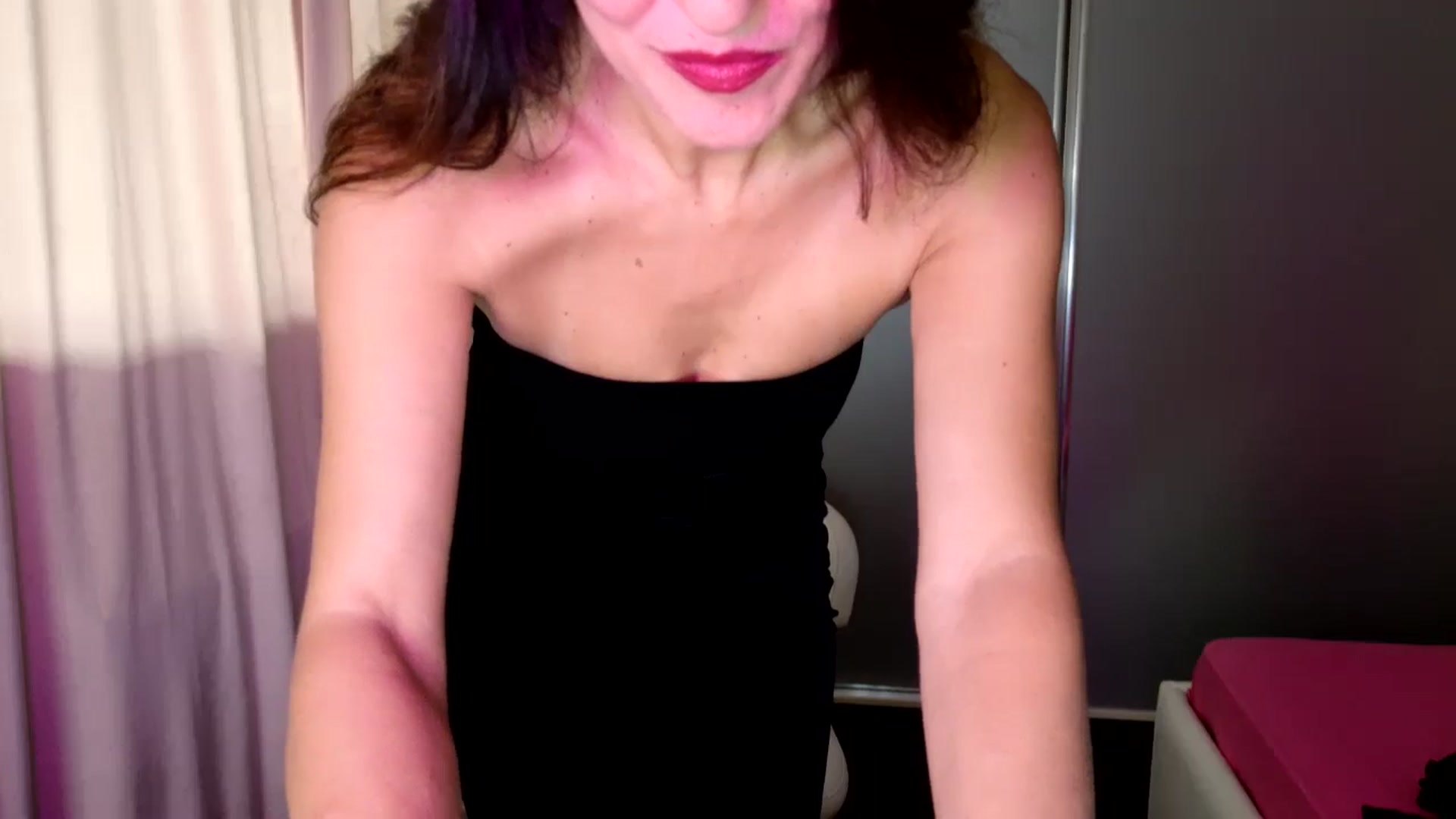 Gallery image thumbnail from DANIELLE's myfreecams stream on, 10/07/2025, 06:56 image 12 of 20