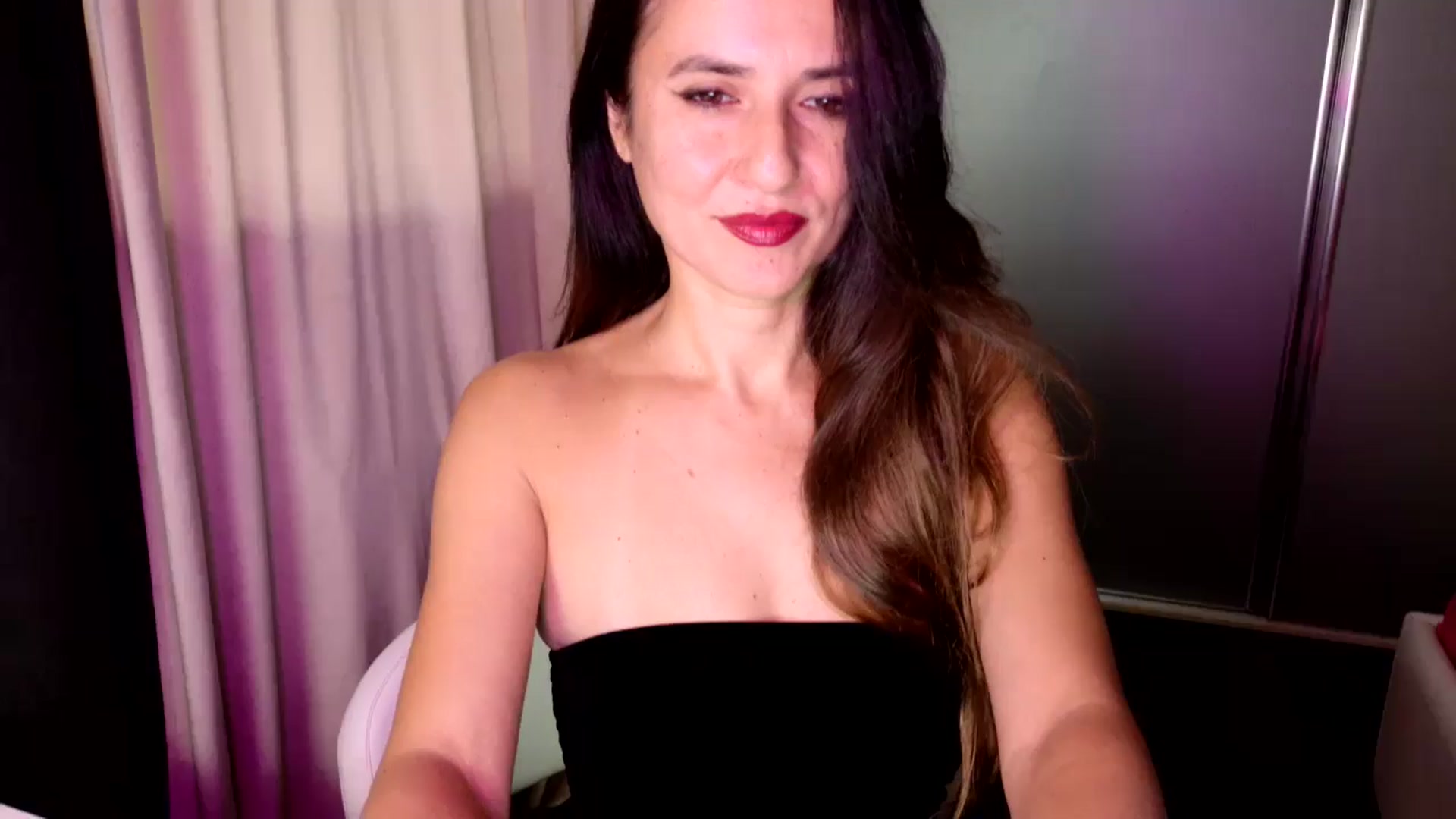 Gallery image thumbnail from DANIELLE's myfreecams stream on, 10/07/2025, 06:56 image 3 of 20