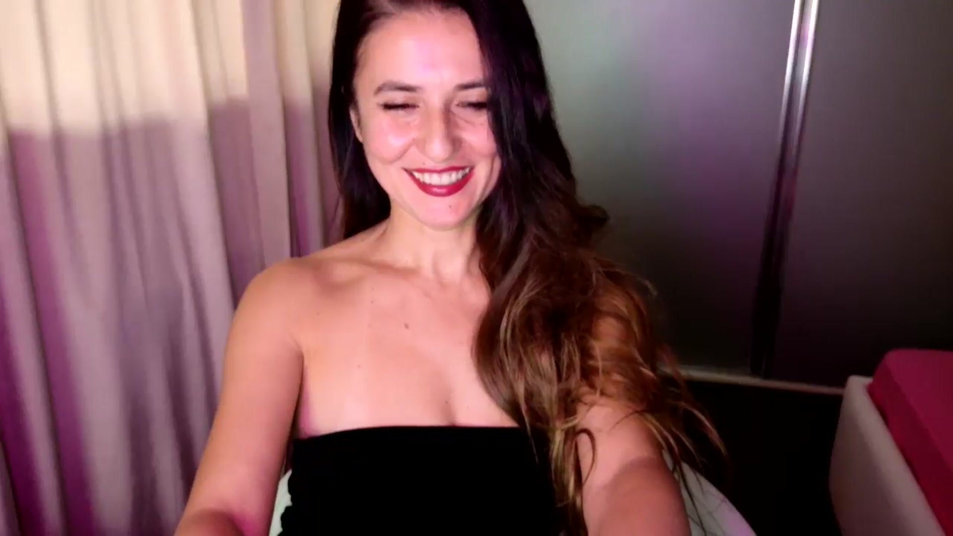 Gallery image thumbnail from DANIELLE's myfreecams stream on, 10/07/2025, 06:56 image 9 of 20