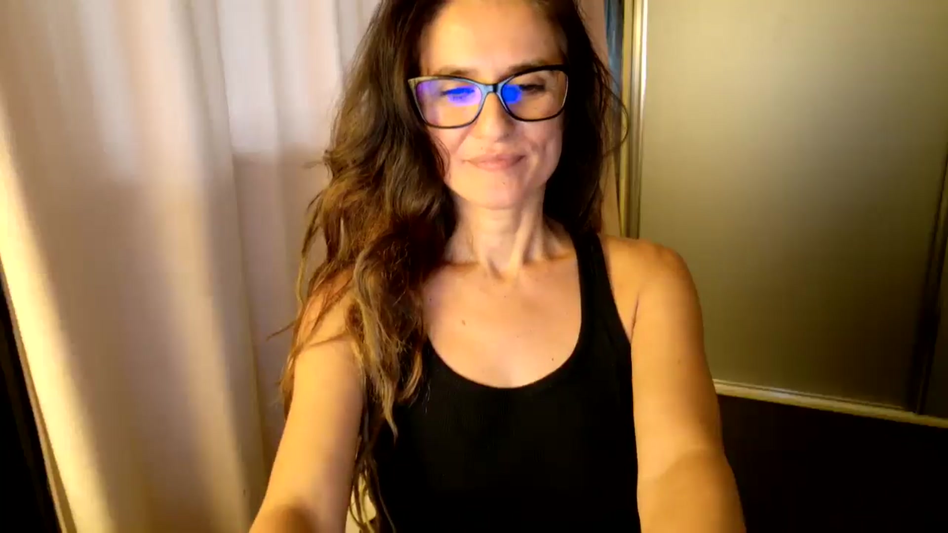 Gallery image thumbnail from DANIELLE's myfreecams stream on, 10/18/2025, 05:49 image 13 of 20