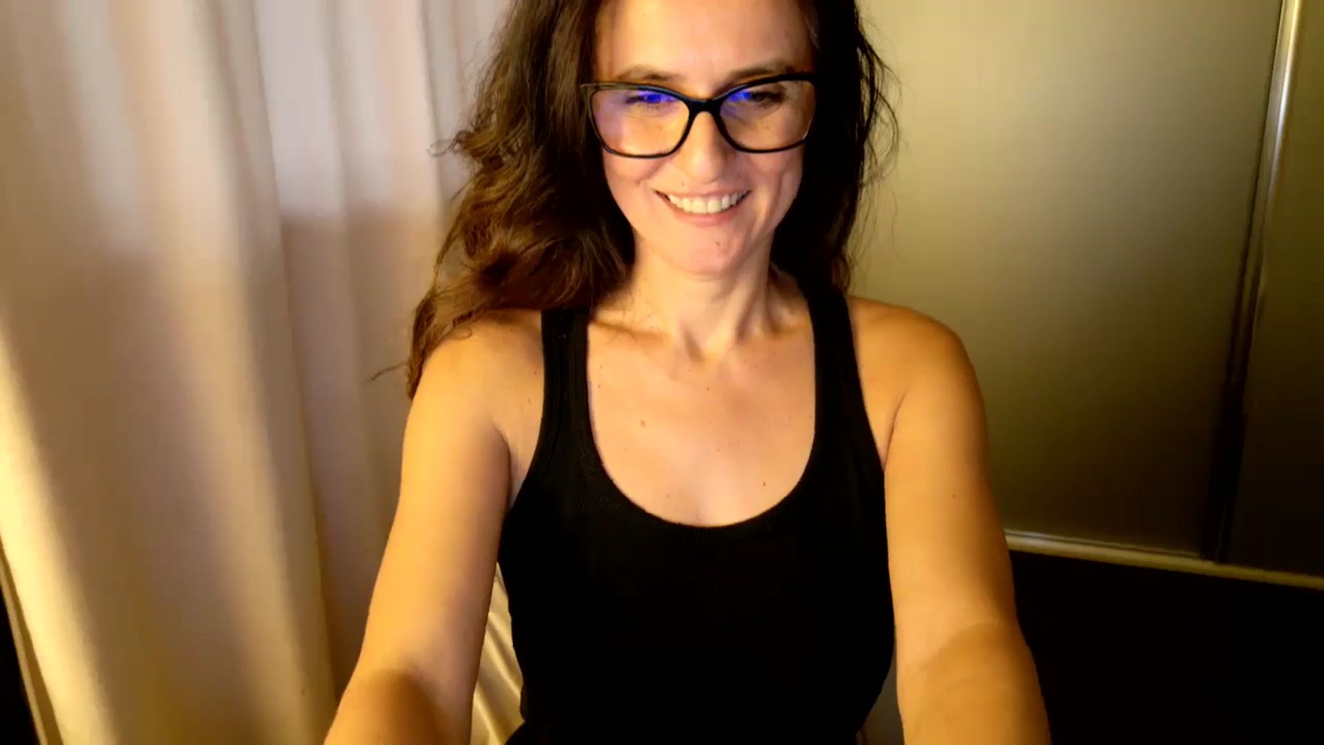 Gallery image thumbnail from DANIELLE's myfreecams stream on, 10/18/2025, 05:49 image 11 of 20
