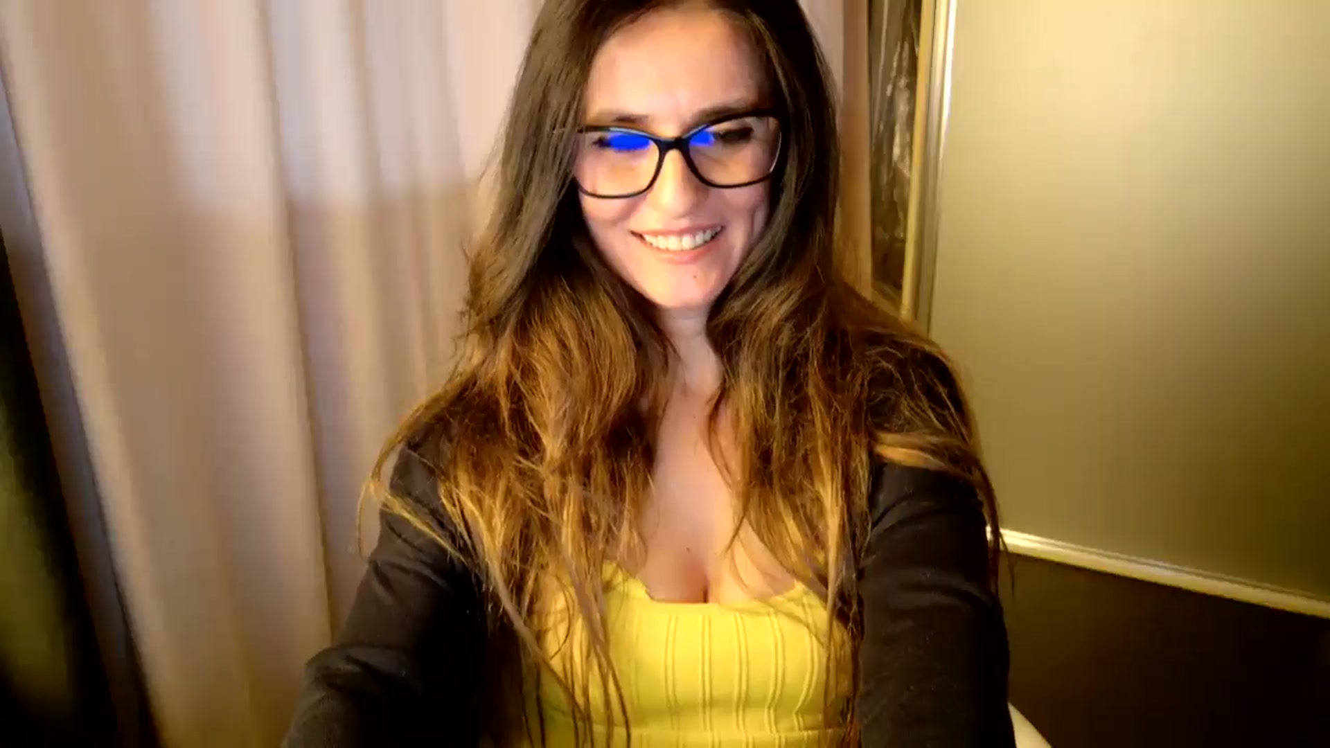 Gallery image thumbnail from DANIELLE's myfreecams stream on, 11/18/2025, 07:49 image 8 of 20