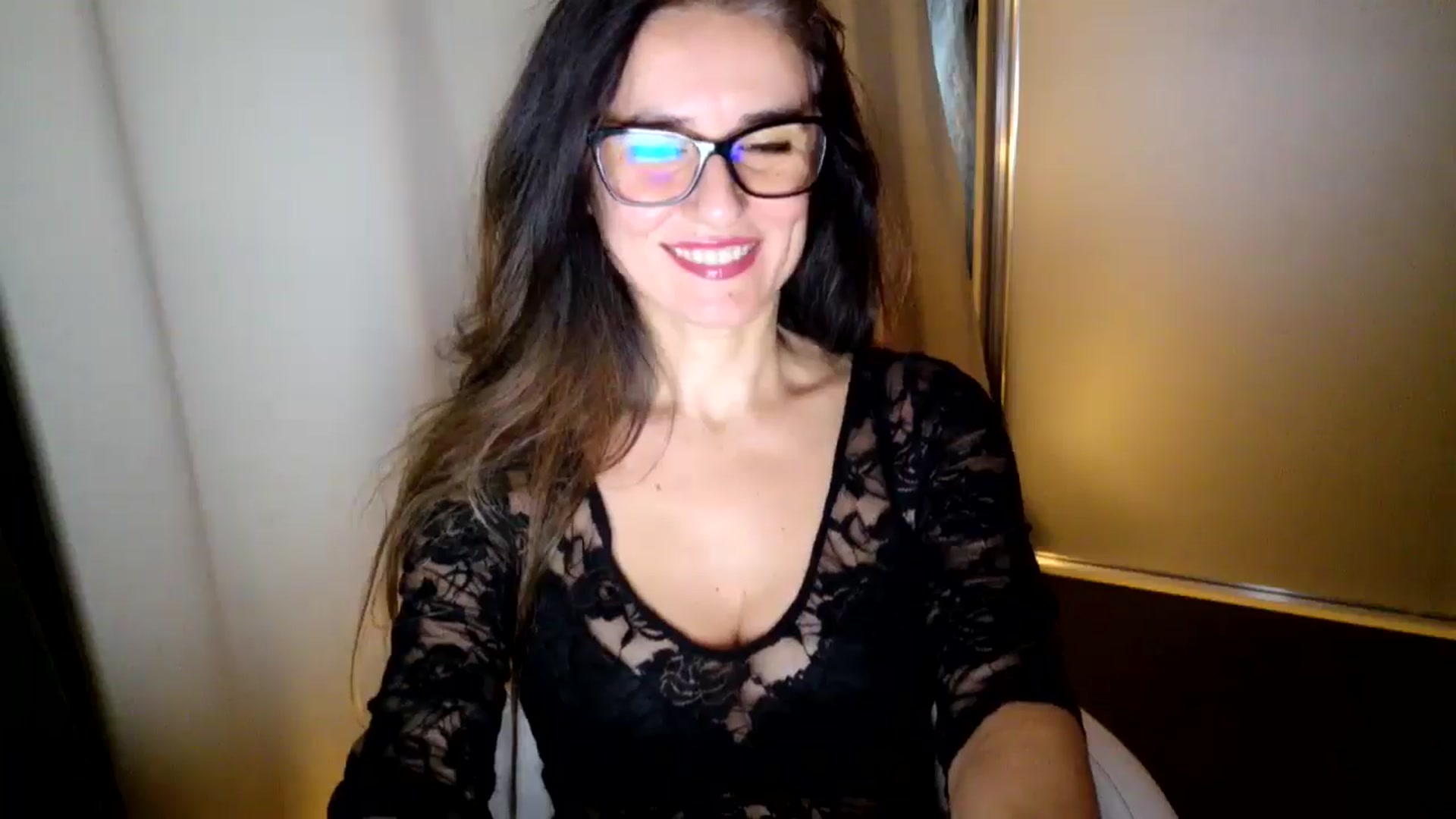 Gallery image thumbnail from DANIELLE's myfreecams stream on, 12/18/2025, 06:50 image 15 of 20