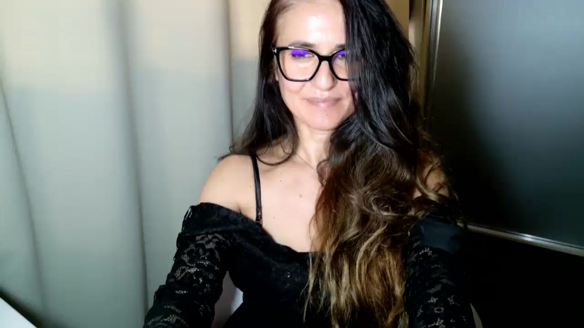 Gallery image thumbnail from DANIELLE's myfreecams stream on, 03/18/2026, 10:11 image 18 of 20