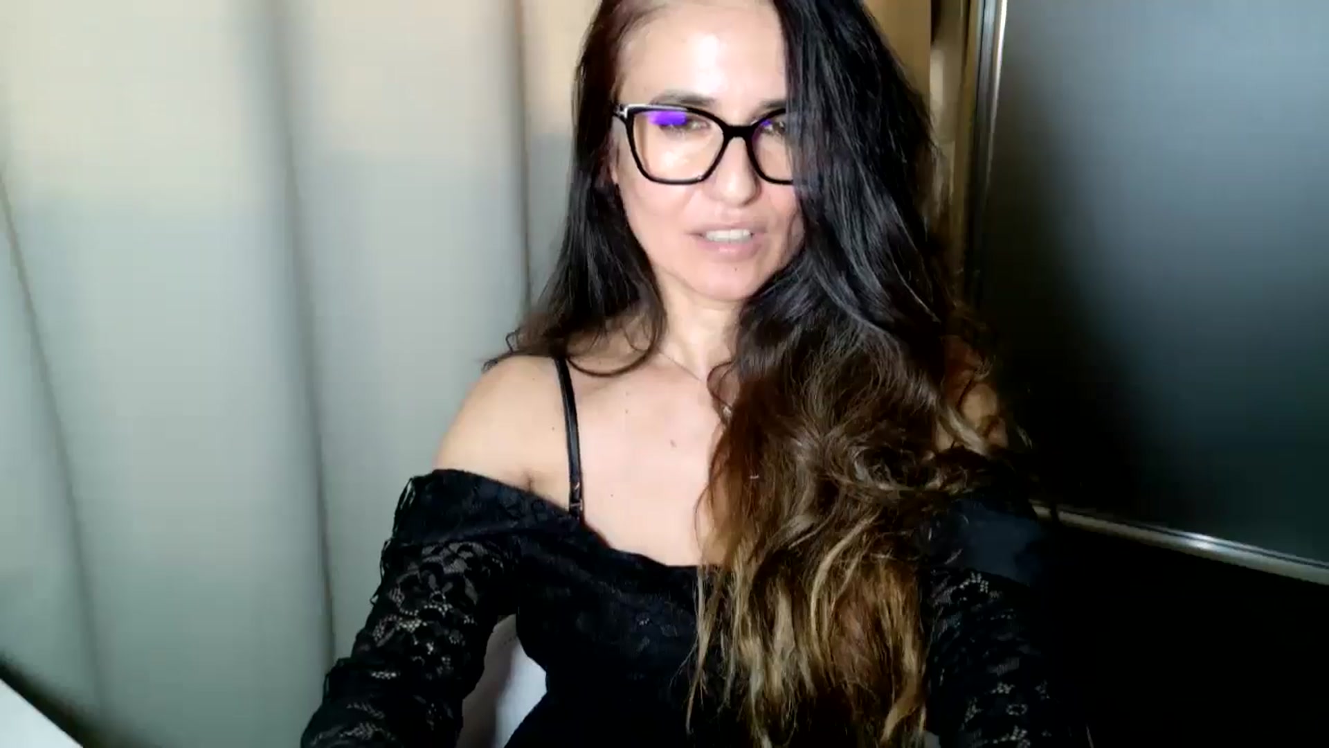 Gallery image thumbnail from DANIELLE's myfreecams stream on, 03/18/2026, 10:11 image 17 of 20