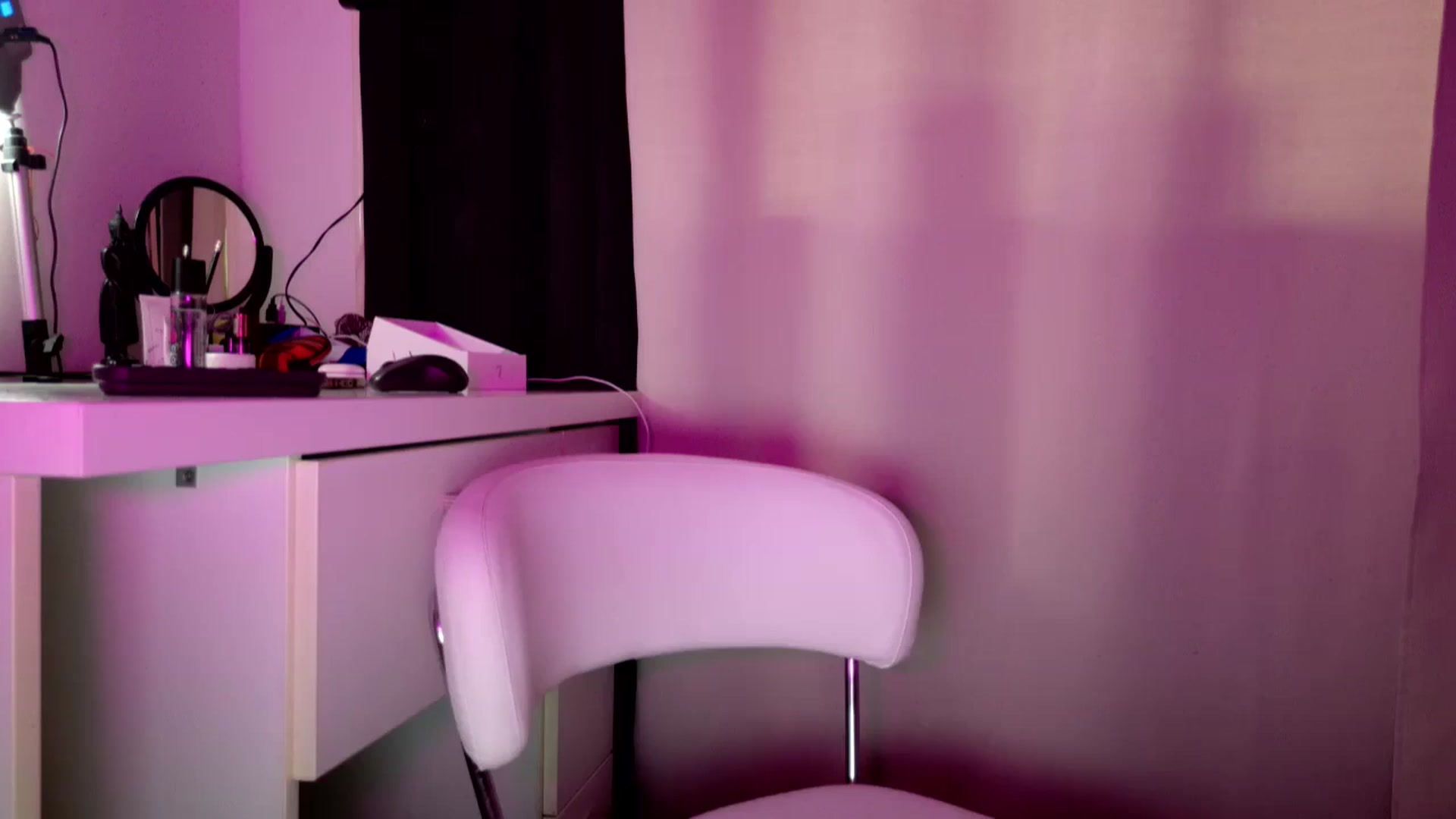 Gallery image thumbnail from DANIELLE's myfreecams stream on, 03/19/2026, 07:58 image 11 of 20