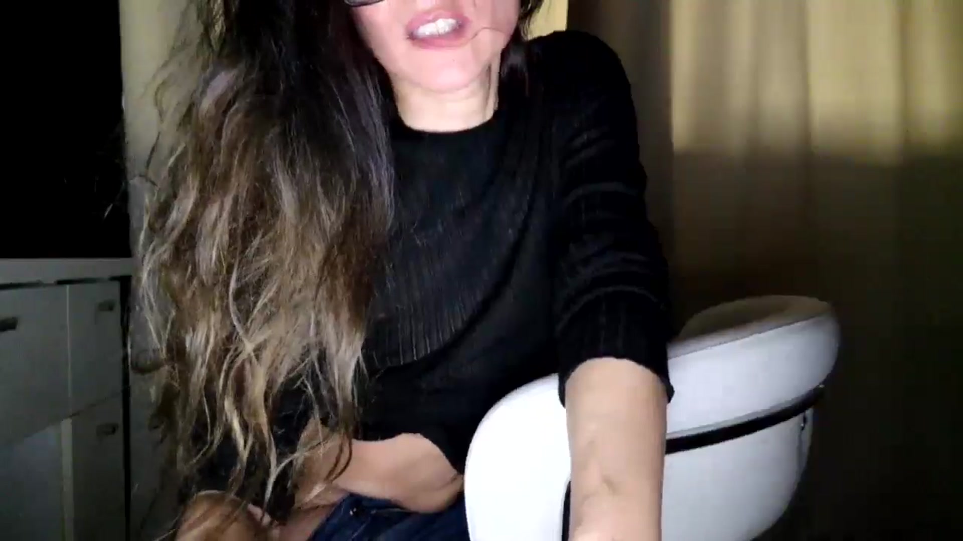 Gallery image thumbnail from DANIELLE's myfreecams stream on, 03/30/2026, 10:28 image 14 of 20