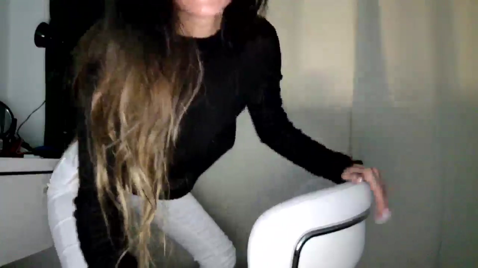 Gallery image thumbnail from DANIELLE's myfreecams stream on, 03/30/2026, 14:15 image 16 of 20
