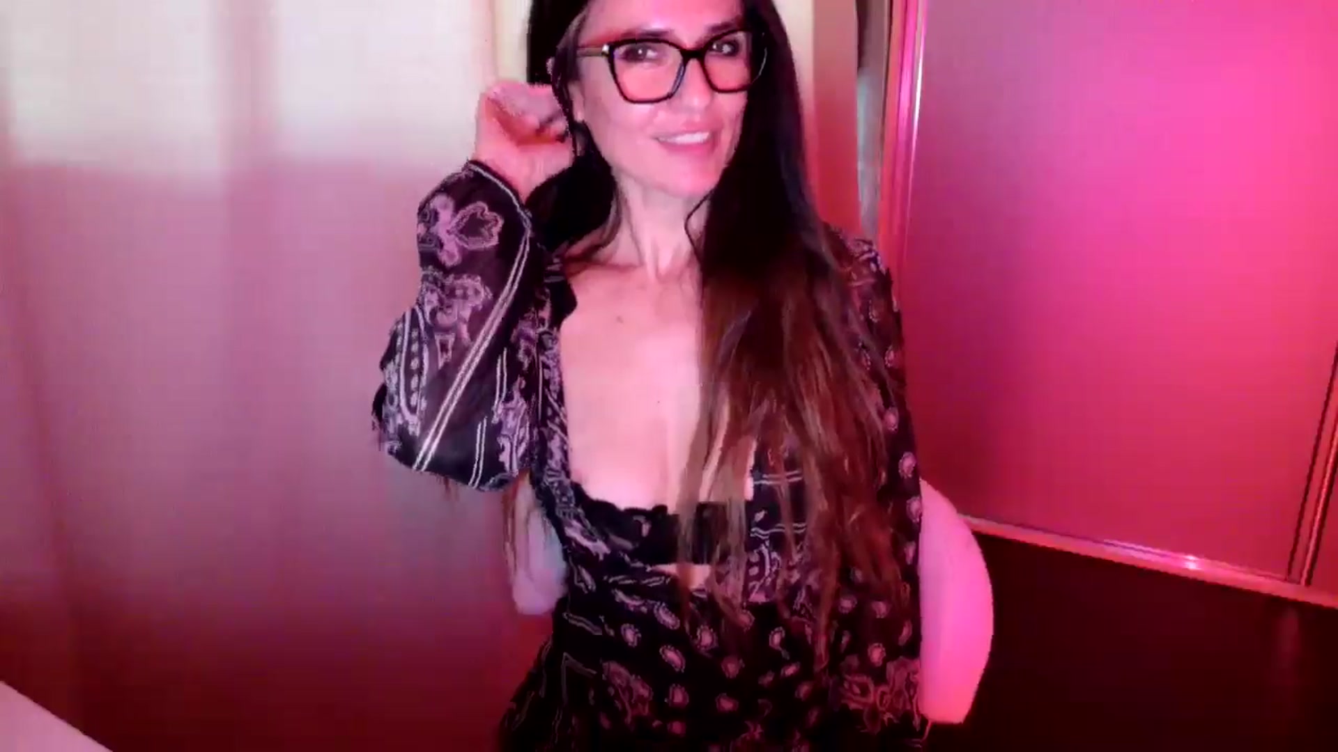 Gallery image thumbnail from DANIELLE's myfreecams stream on, 04/14/2026, 08:54 image 13 of 20