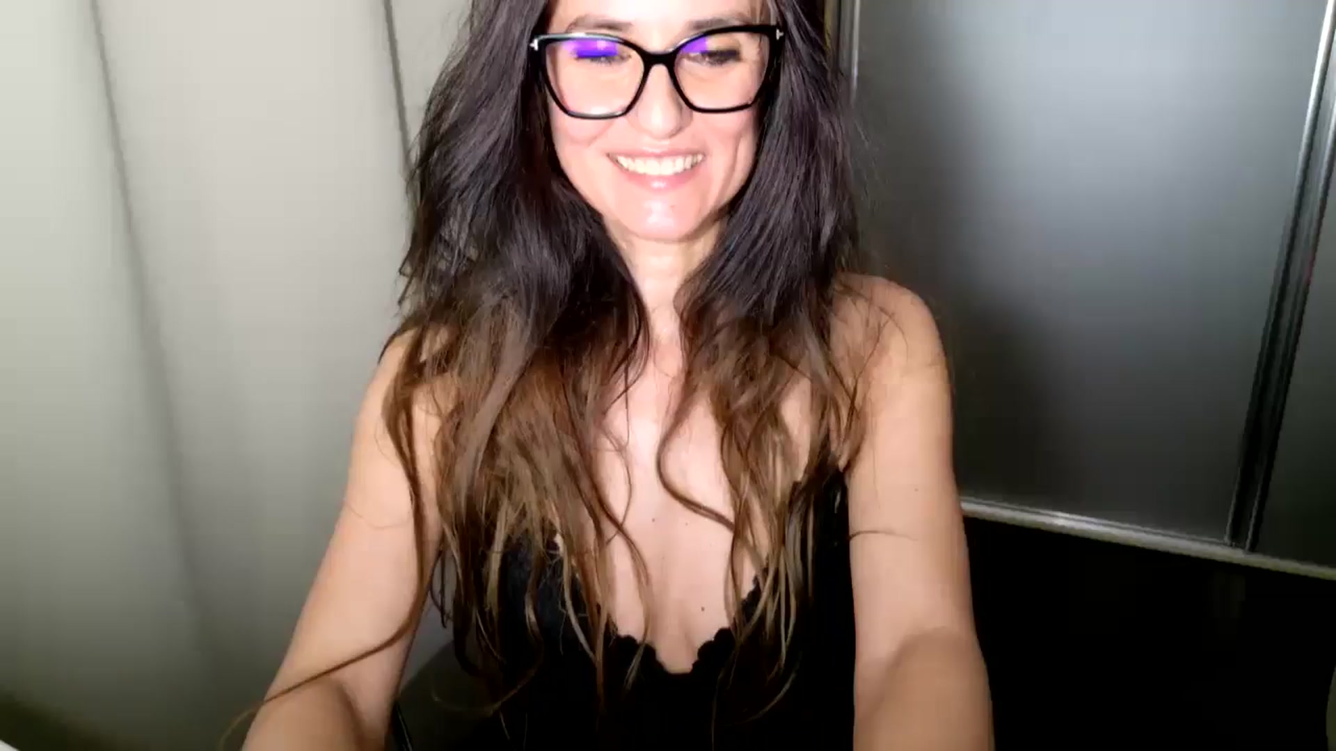 Gallery image thumbnail from DANIELLE's myfreecams stream on, 04/22/2026, 06:38 image 1 of 20