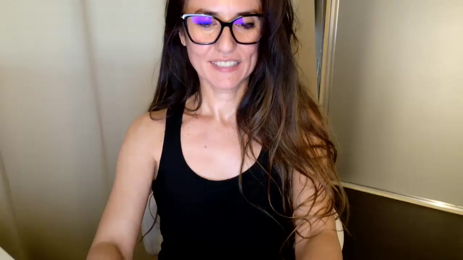 Gallery image thumbnail from DANIELLE's myfreecams stream on, 04/23/2026, 07:59 image 5 of 20