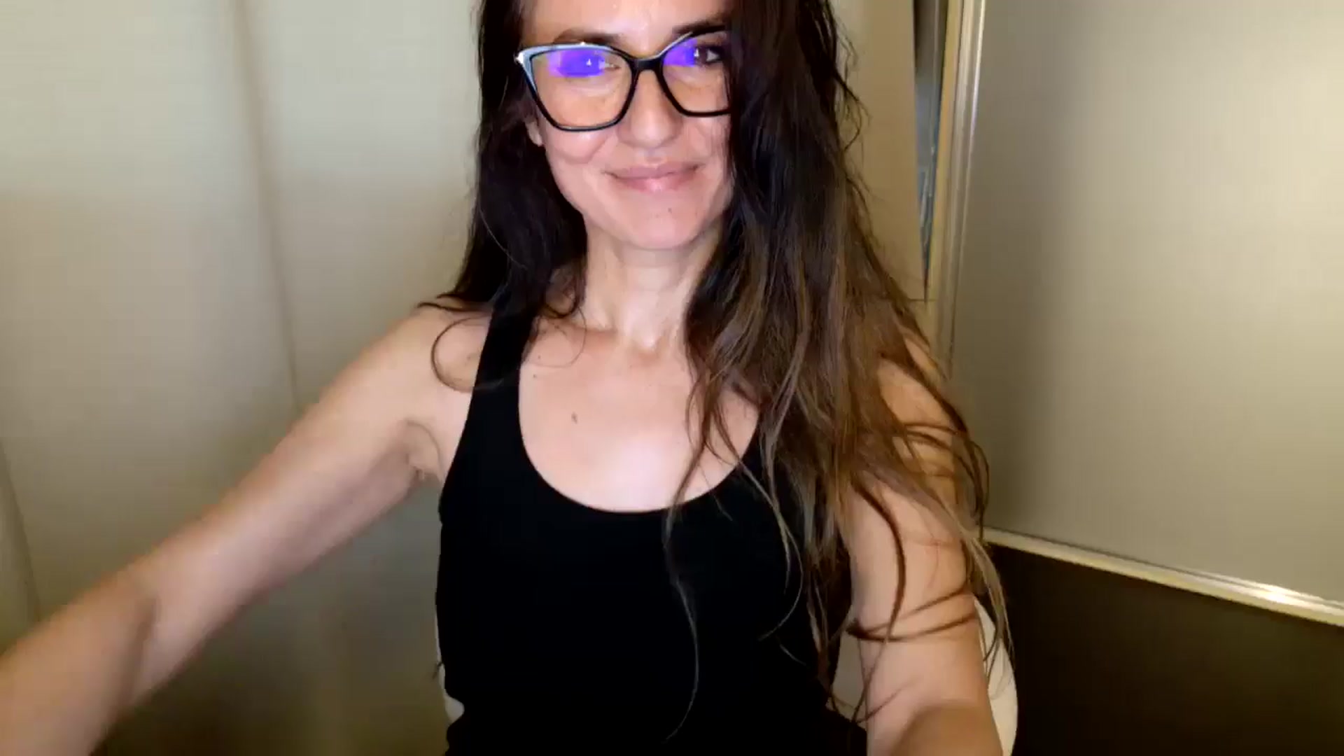 Gallery image thumbnail from DANIELLE's myfreecams stream on, 04/23/2026, 07:59 image 12 of 20