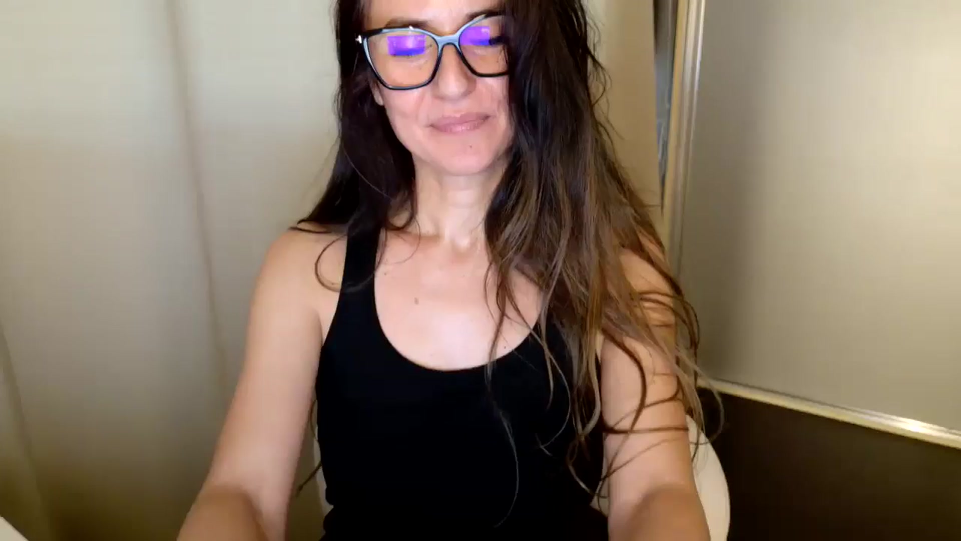 Gallery image thumbnail from DANIELLE's myfreecams stream on, 04/23/2026, 07:59 image 10 of 20