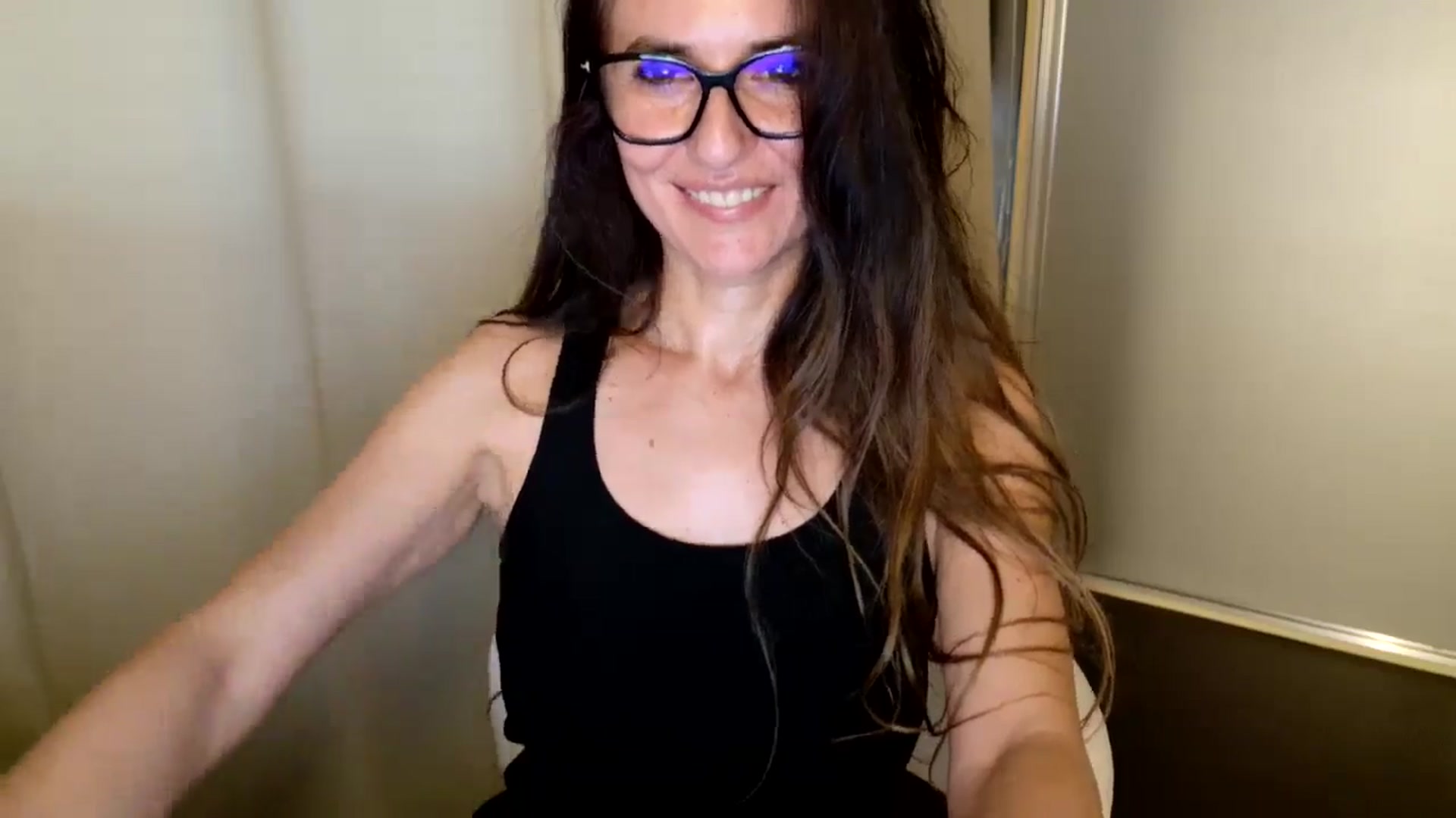 Gallery image thumbnail from DANIELLE's myfreecams stream on, 04/23/2026, 07:59 image 13 of 20