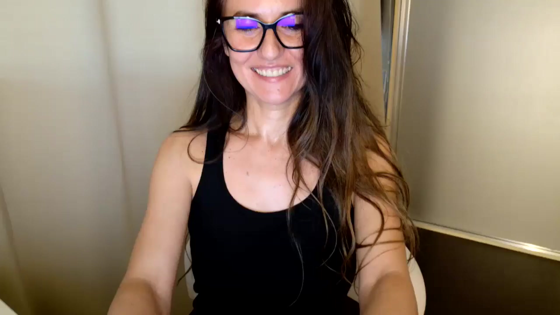 Gallery image thumbnail from DANIELLE's myfreecams stream on, 04/23/2026, 07:59 image 11 of 20