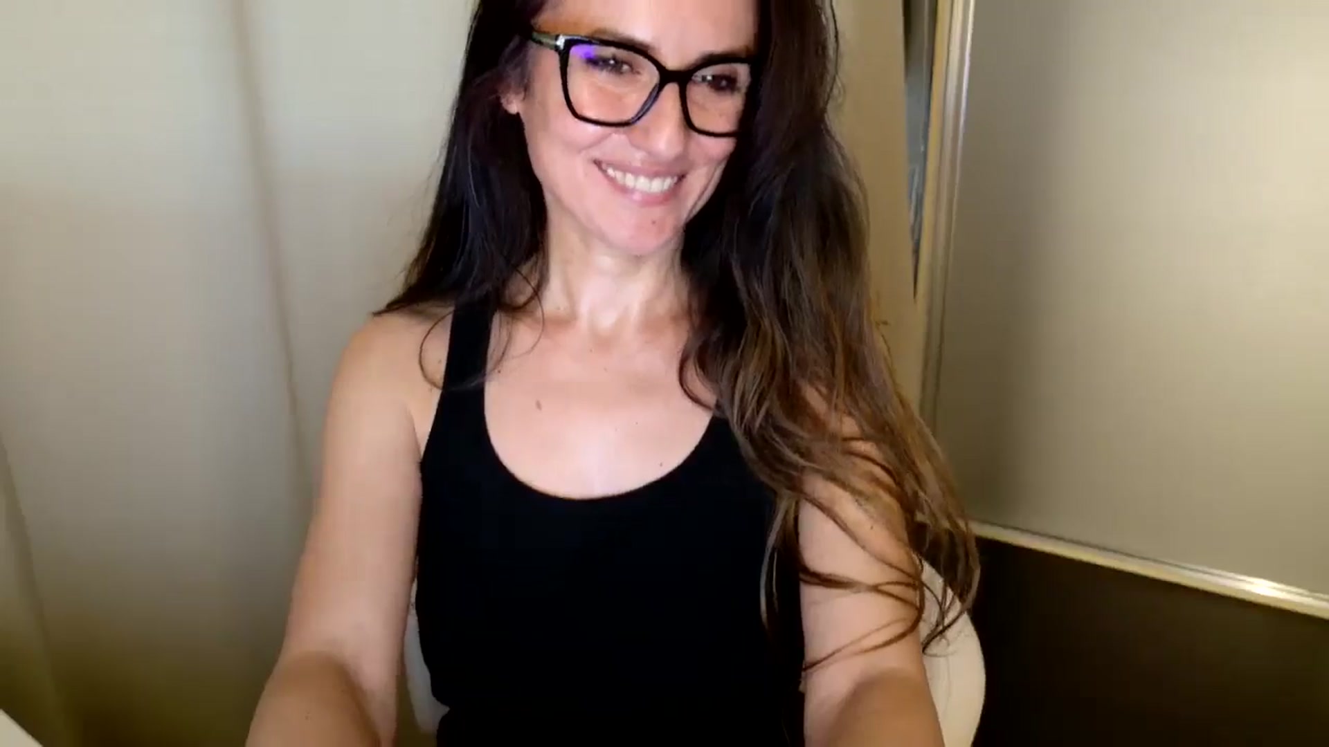 Gallery image thumbnail from DANIELLE's myfreecams stream on, 04/23/2026, 07:59 image 15 of 20
