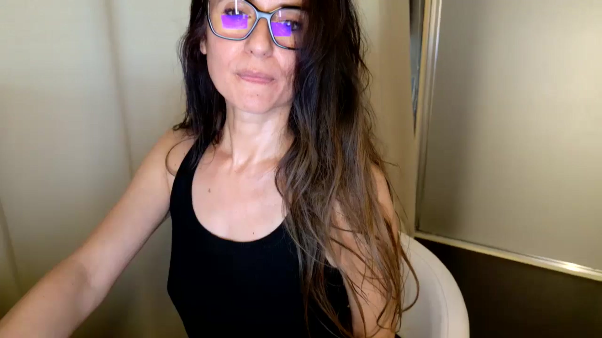 Gallery image thumbnail from DANIELLE's myfreecams stream on, 04/23/2026, 07:59 image 16 of 20