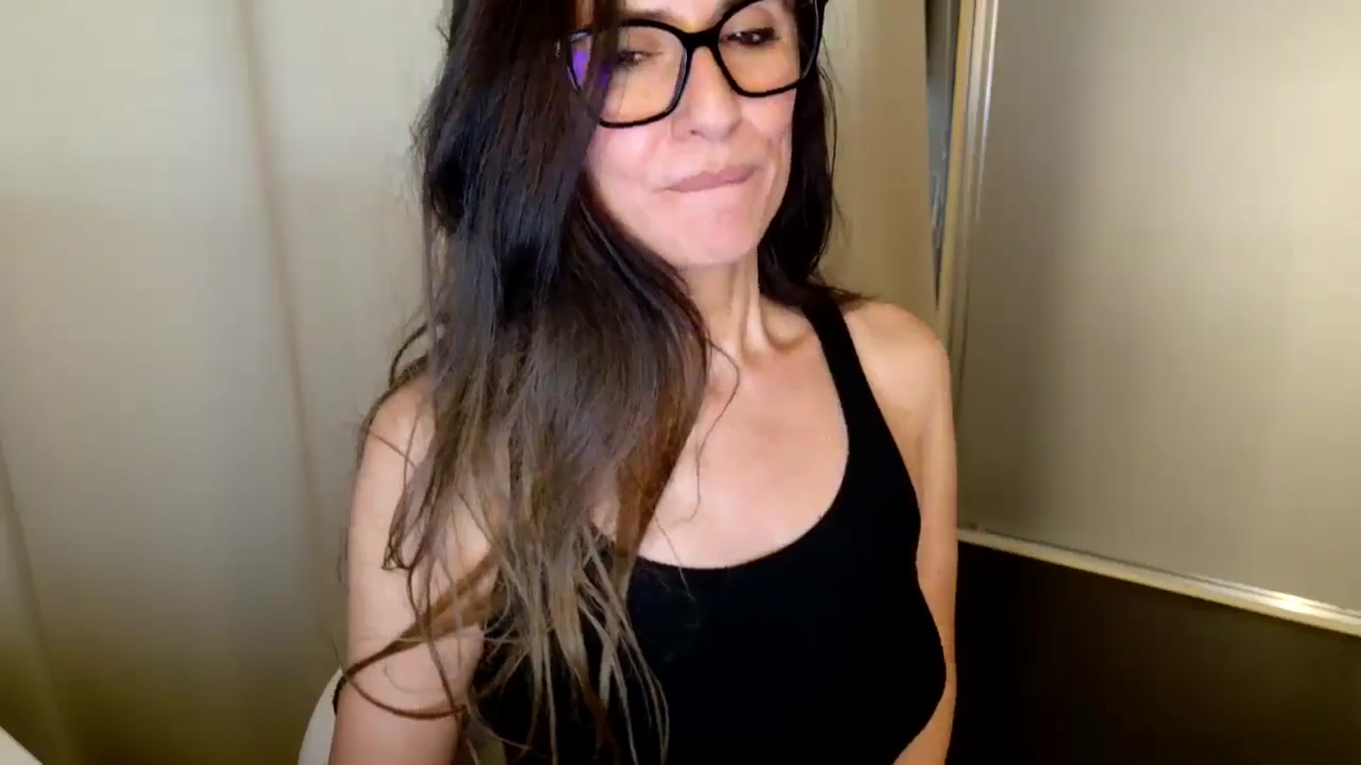Gallery image thumbnail from DANIELLE's myfreecams stream on, 04/23/2026, 07:59 image 3 of 20