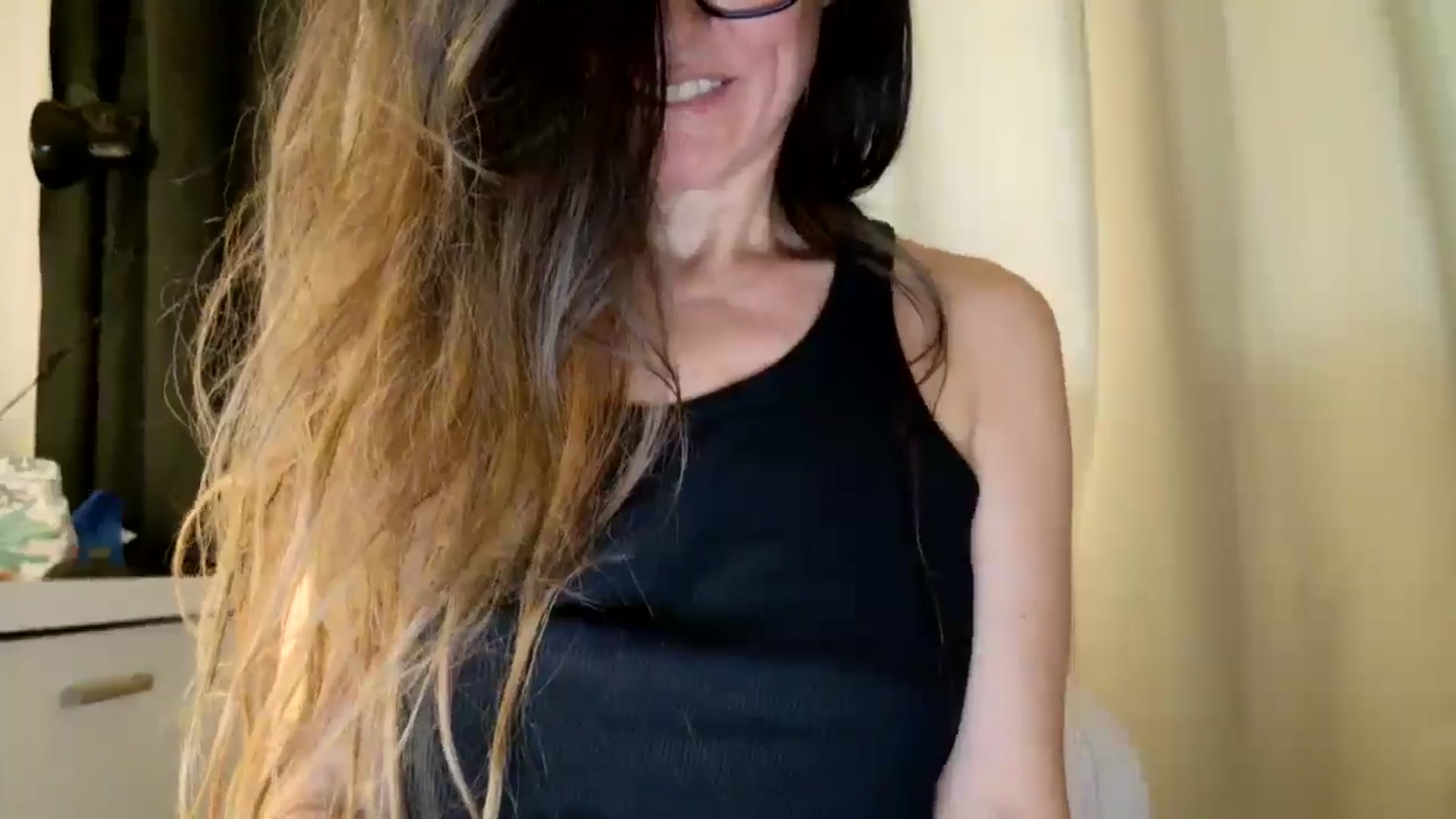 Gallery image thumbnail from DANIELLE's myfreecams stream on, 04/23/2026, 08:56 image 7 of 20