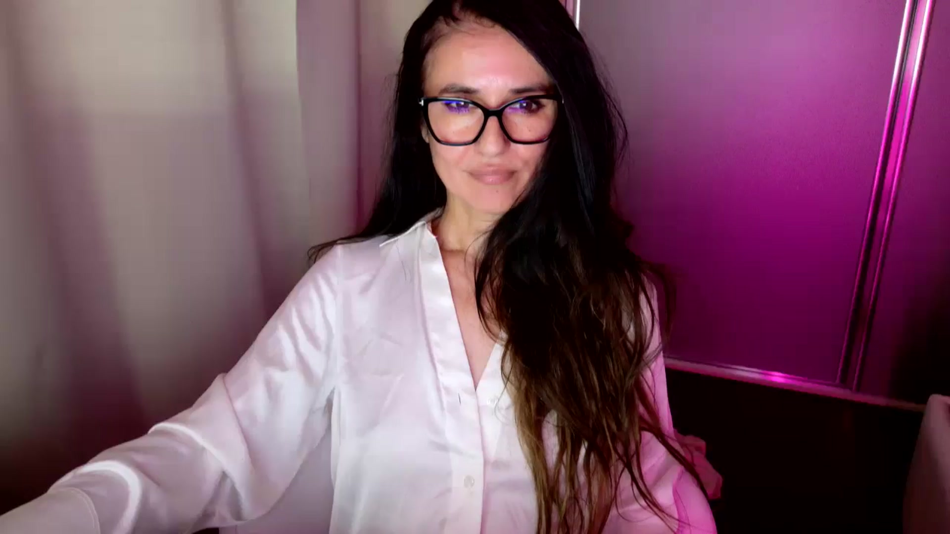 Gallery image thumbnail from DANIELLE's myfreecams stream on, 05/04/2026, 08:52 image 2 of 20