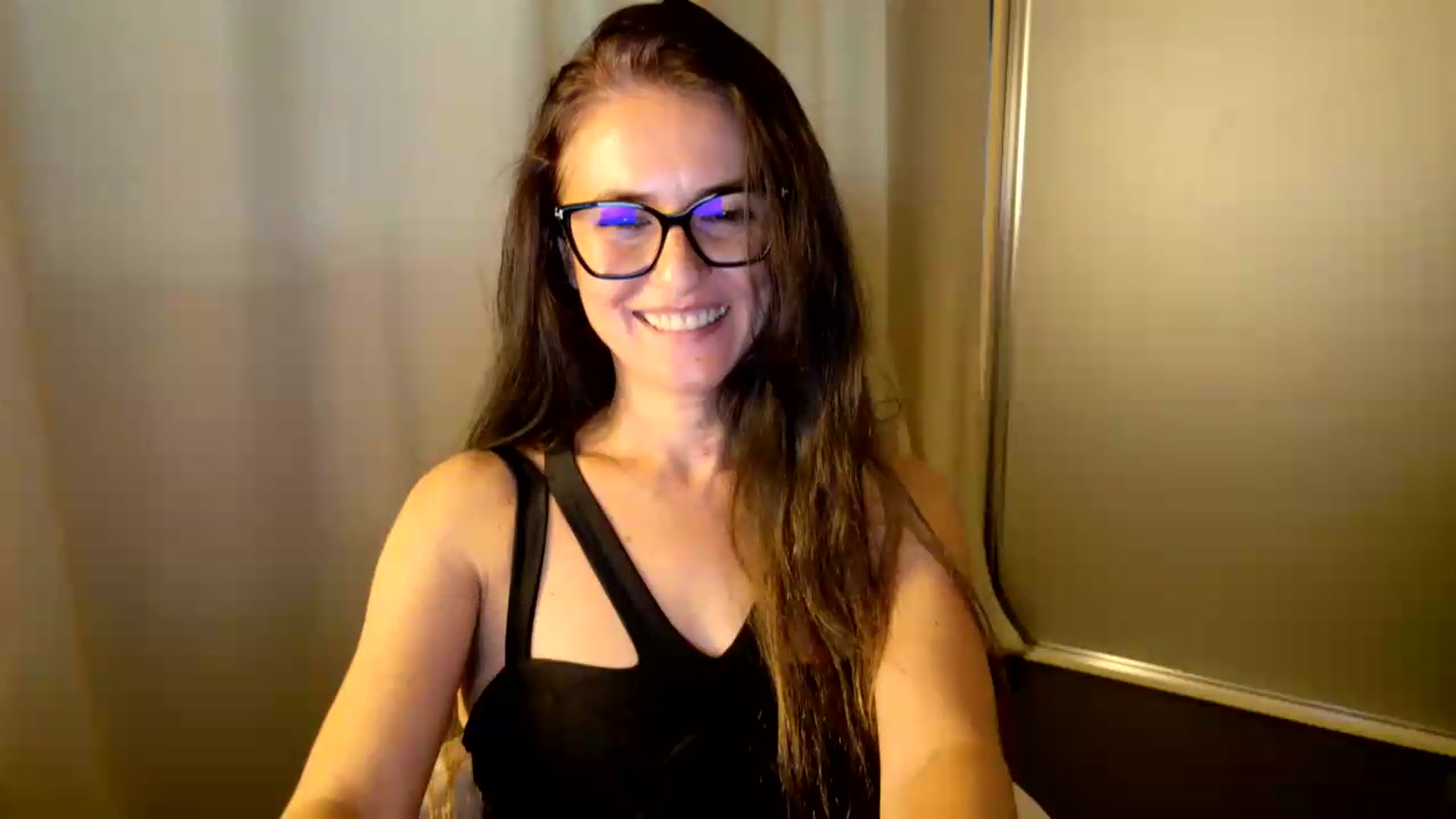 Gallery image thumbnail from DANIELLE's myfreecams stream on, 06/20/2026, 10:03 image 8 of 20