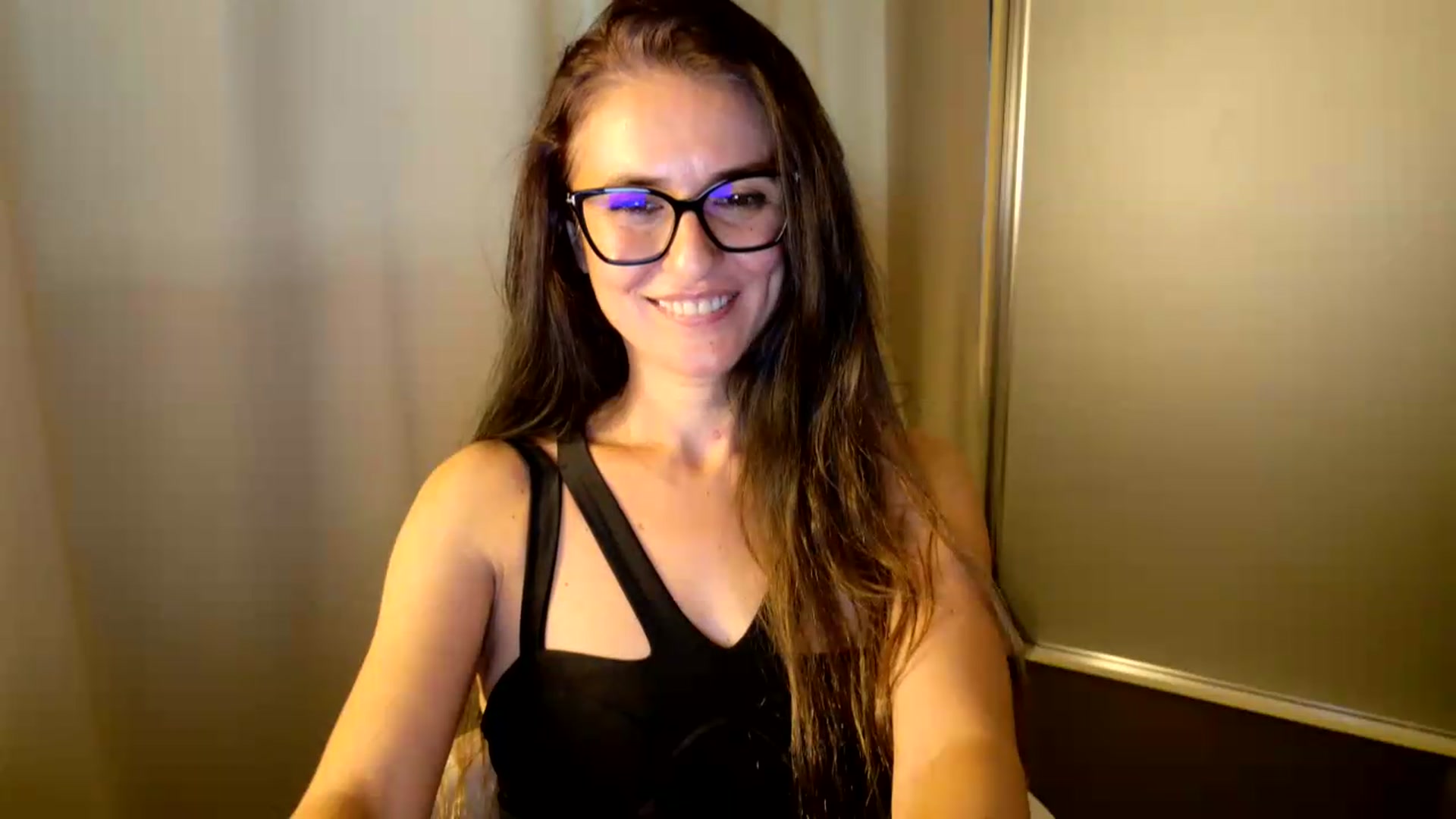 Gallery image thumbnail from DANIELLE's myfreecams stream on, 06/20/2026, 10:03 image 7 of 20