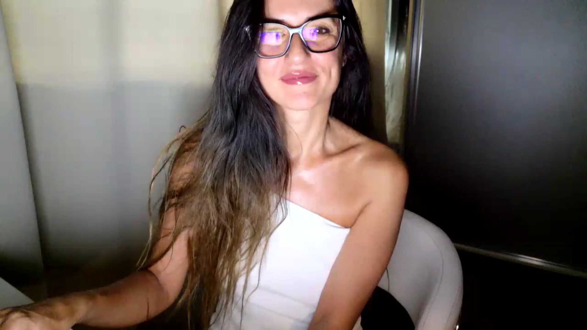 Gallery image thumbnail from DANIELLE's myfreecams stream on, 07/12/2026, 06:34 image 2 of 20