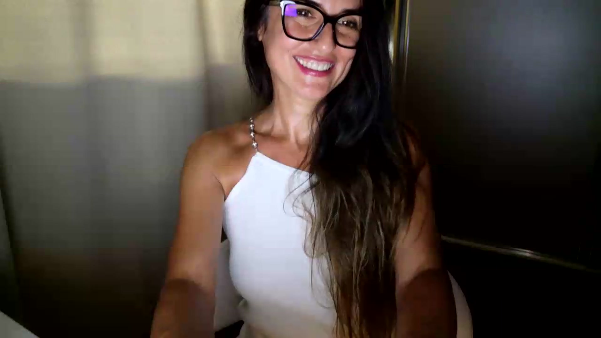 Gallery image thumbnail from DANIELLE's myfreecams stream on, 07/12/2026, 08:40 image 16 of 20