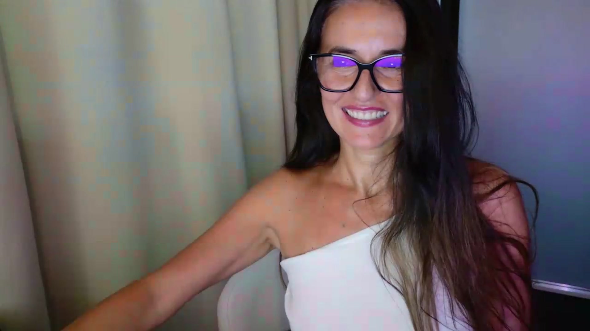Gallery image thumbnail from DANIELLE's myfreecams stream on, 07/14/2026, 08:01 image 13 of 20