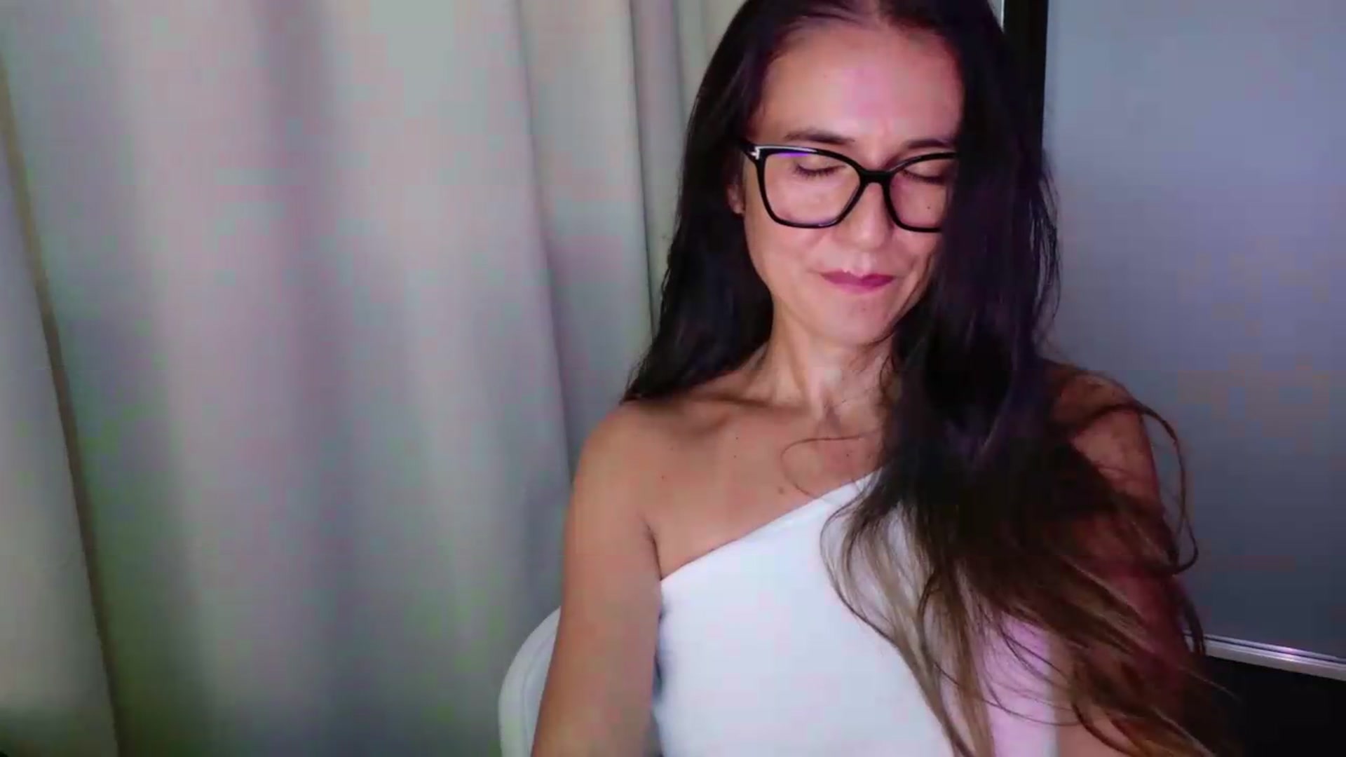 Gallery image thumbnail from DANIELLE's myfreecams stream on, 07/14/2026, 08:01 image 14 of 20