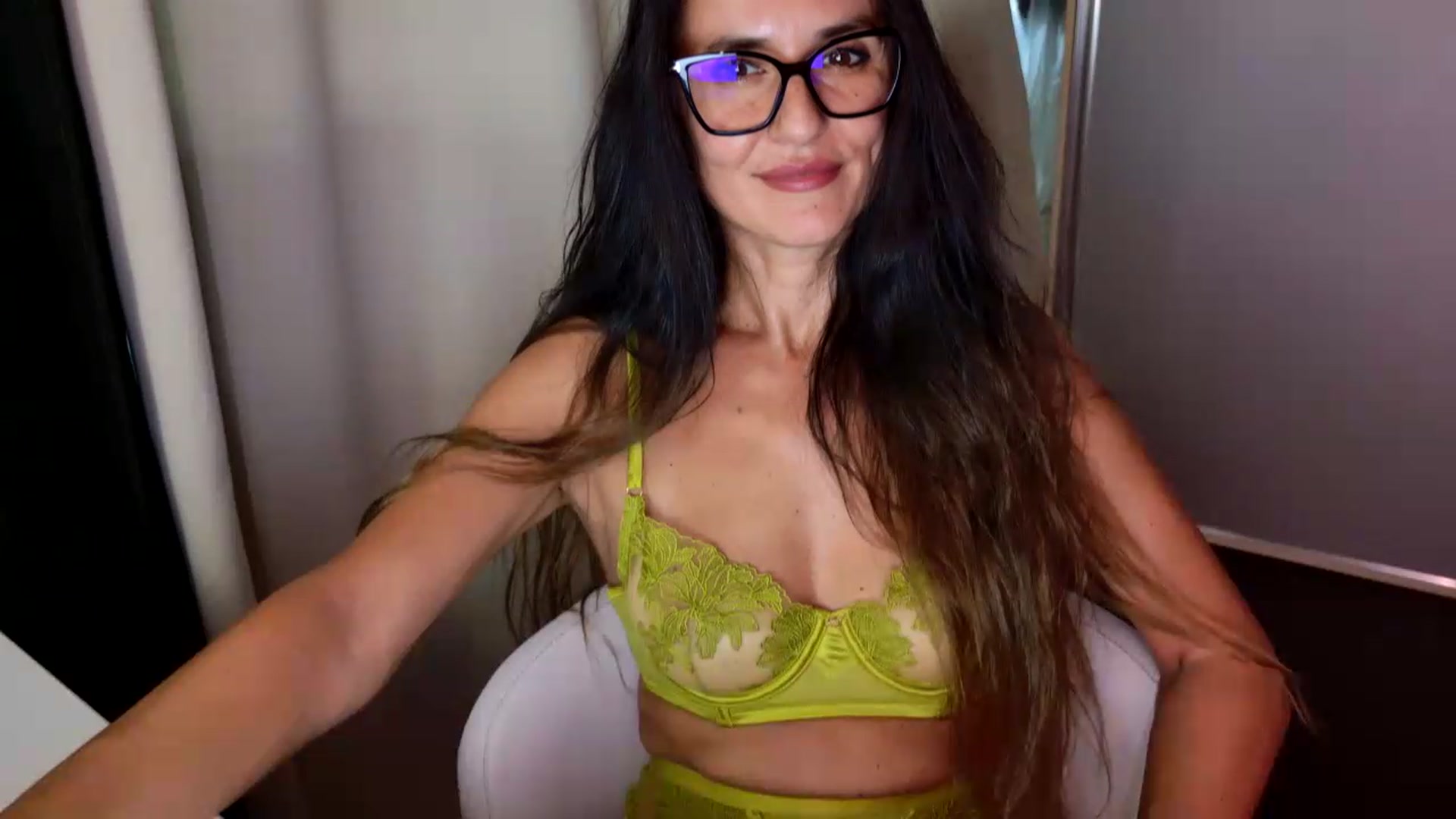 Gallery image thumbnail from DANIELLE's myfreecams stream on, 07/30/2026, 06:24 image 14 of 20
