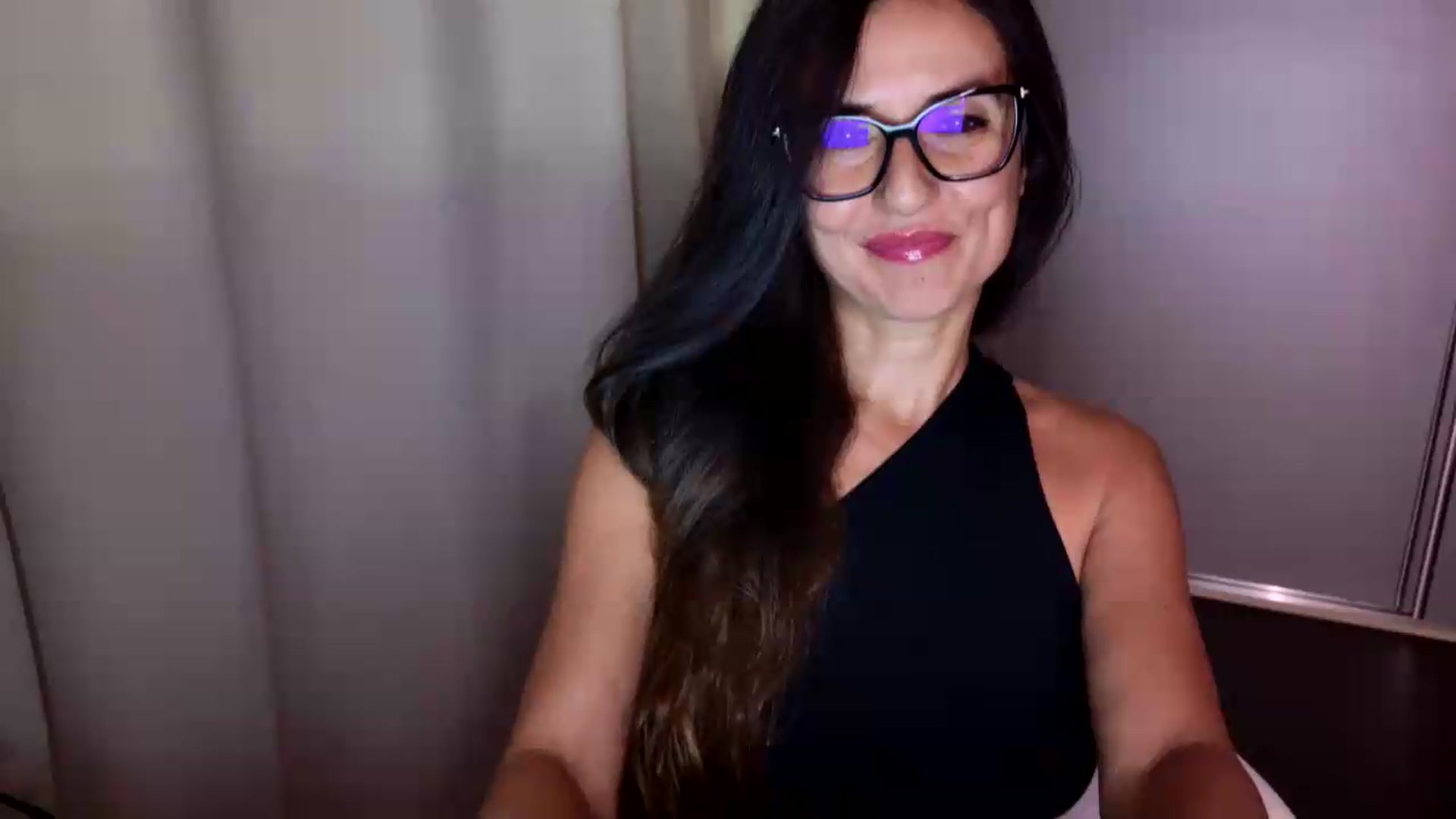 Gallery image thumbnail from DANIELLE's myfreecams stream on, 08/05/2026, 07:43 image 10 of 20