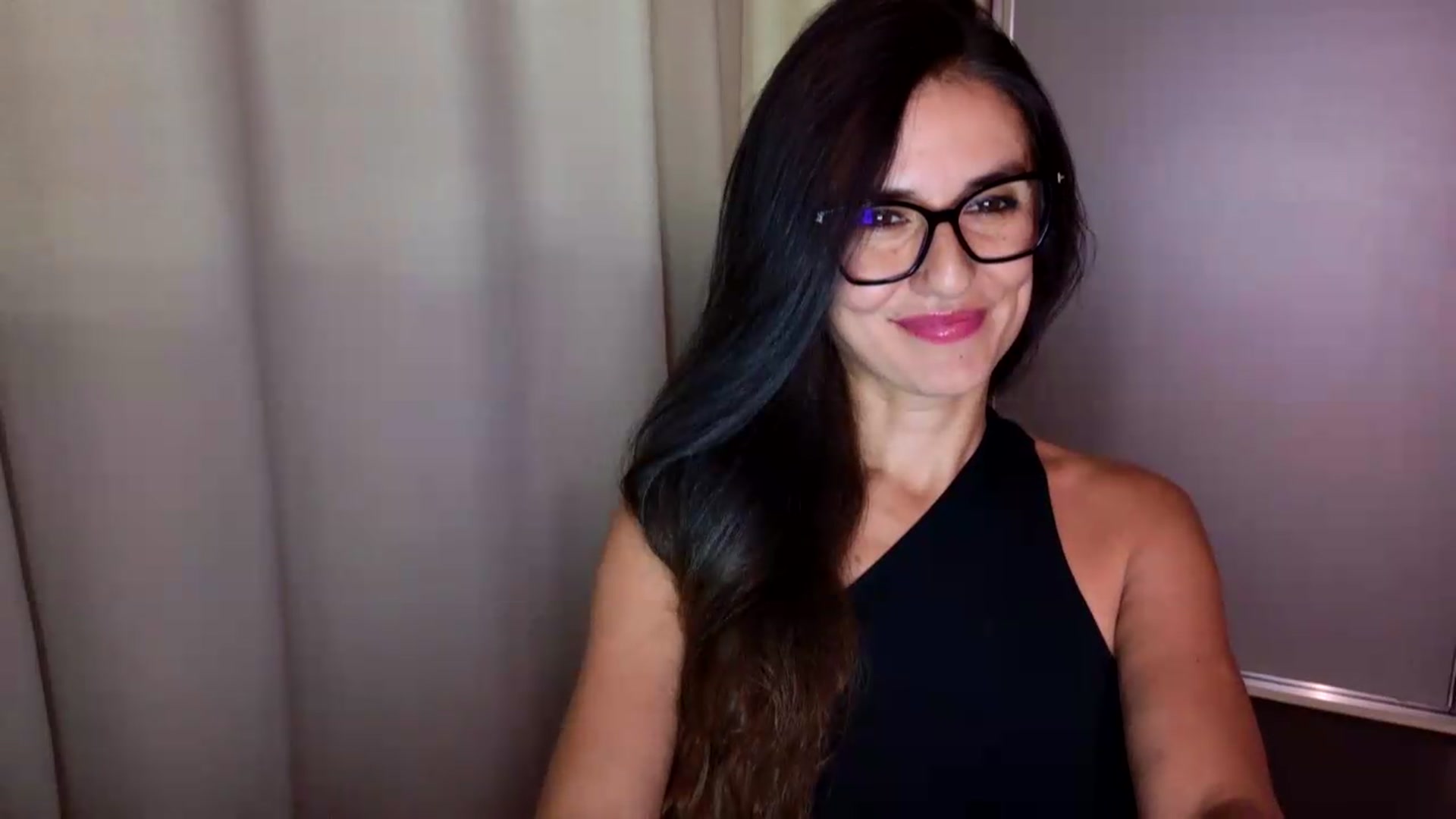 Gallery image thumbnail from DANIELLE's myfreecams stream on, 08/05/2026, 07:43 image 8 of 20