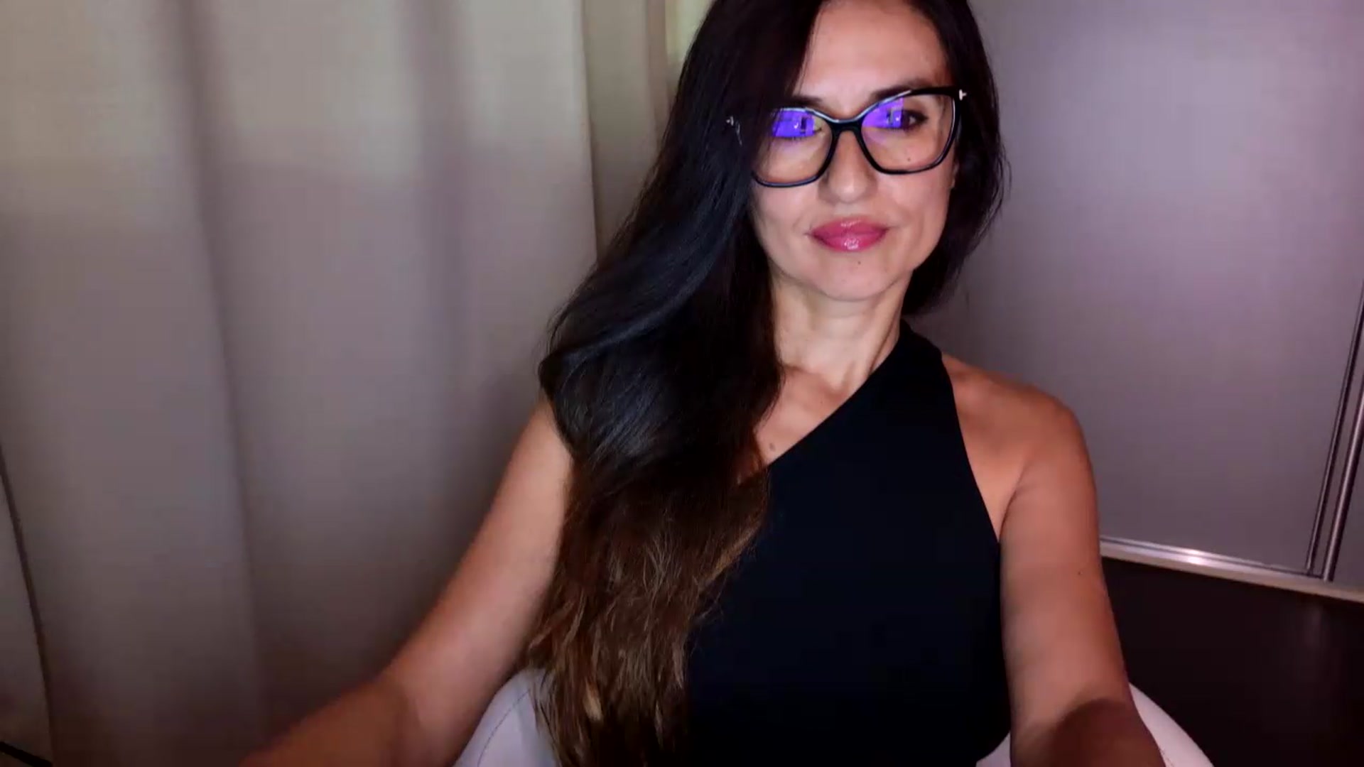 Gallery image thumbnail from DANIELLE's myfreecams stream on, 08/05/2026, 07:43 image 9 of 20