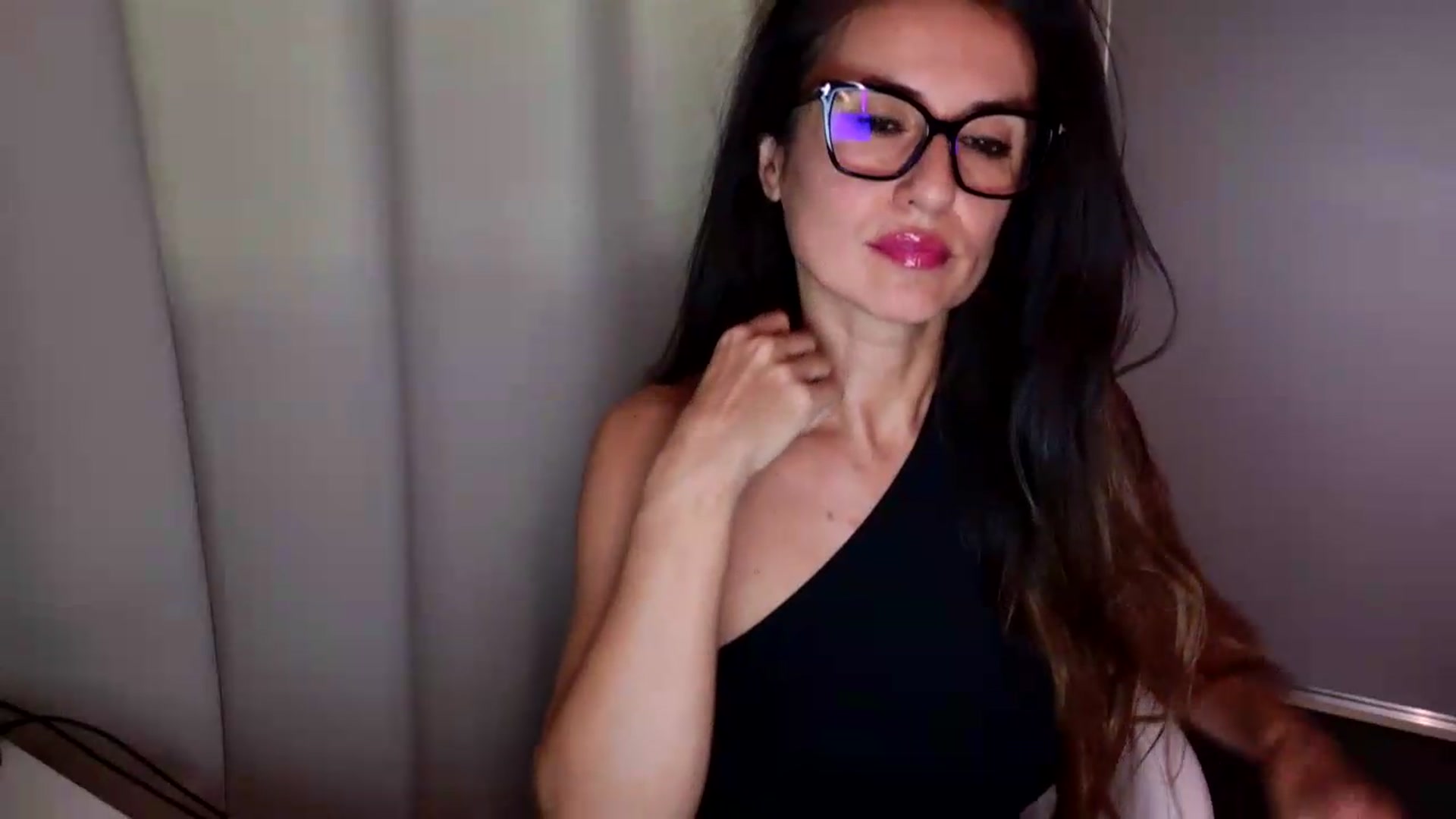Gallery image thumbnail from DANIELLE's myfreecams stream on, 08/05/2026, 07:43 image 2 of 20
