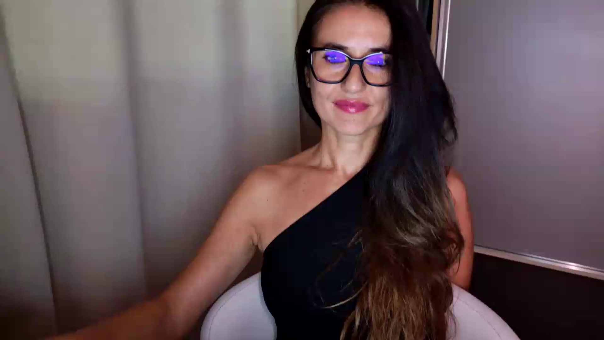 Gallery image thumbnail from DANIELLE's myfreecams stream on, 08/05/2026, 08:35 image 5 of 20