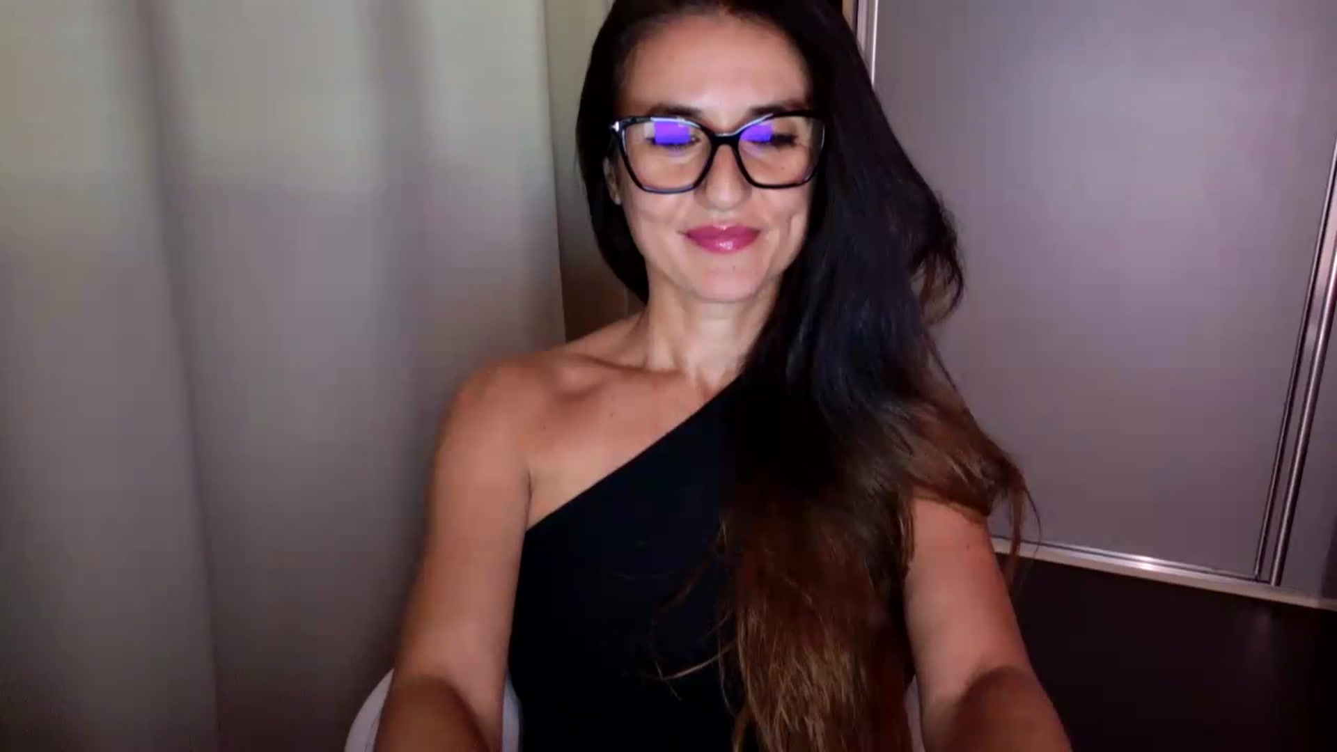 Gallery image thumbnail from DANIELLE's myfreecams stream on, 08/05/2026, 08:35 image 10 of 20