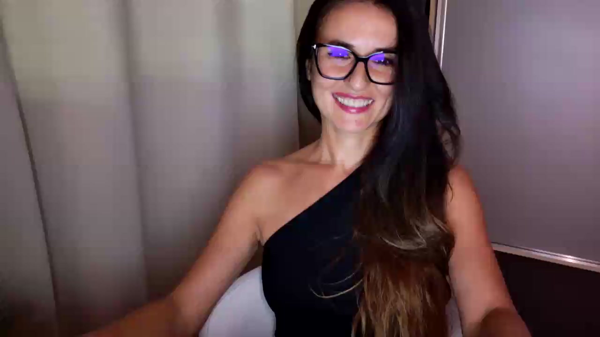 Gallery image thumbnail from DANIELLE's myfreecams stream on, 08/05/2026, 08:35 image 7 of 20
