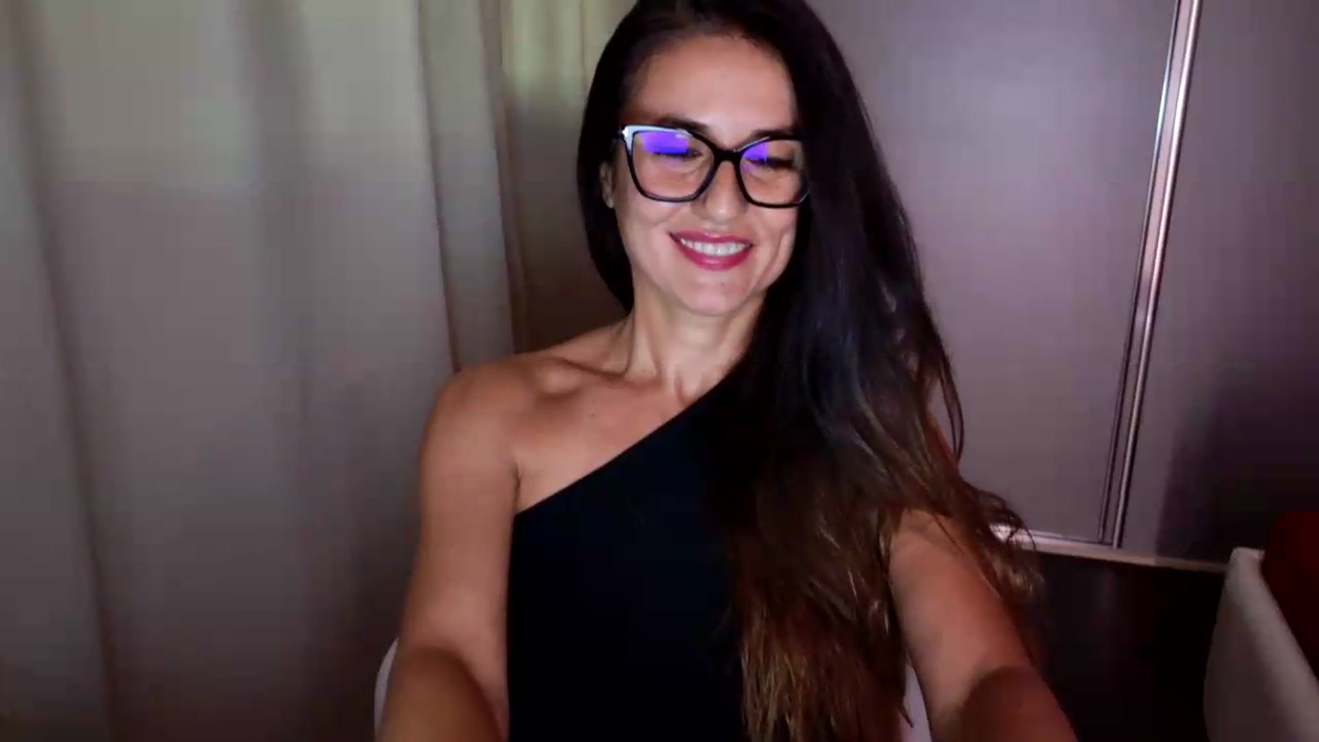 Gallery image thumbnail from DANIELLE's myfreecams stream on, 08/05/2026, 08:35 image 20 of 20