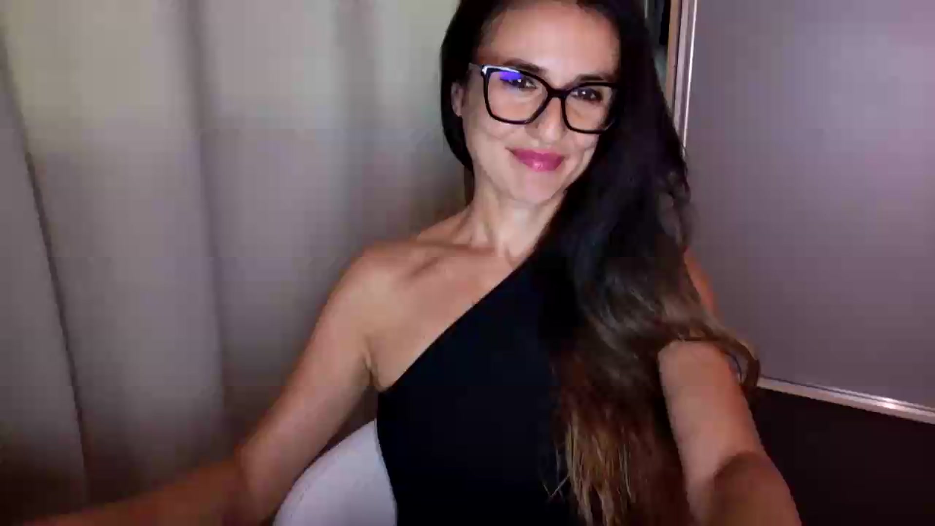 Gallery image thumbnail from DANIELLE's myfreecams stream on, 08/05/2026, 08:35 image 1 of 20